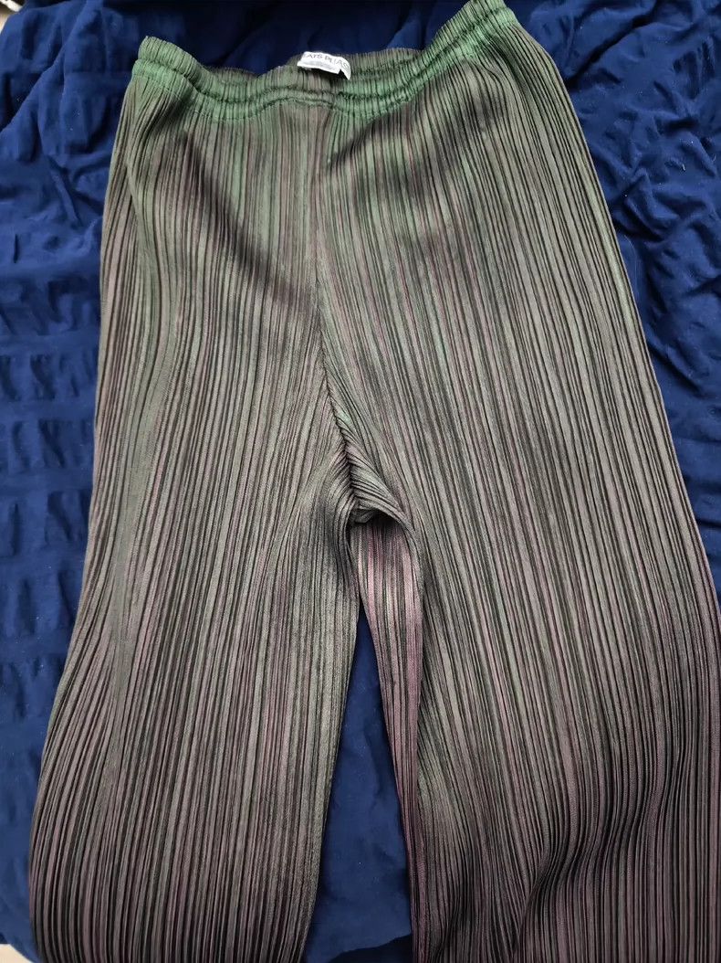 Issey Miyake Issey Miyake Grey pleated trousers Size 31" - 1 Thumbnail
