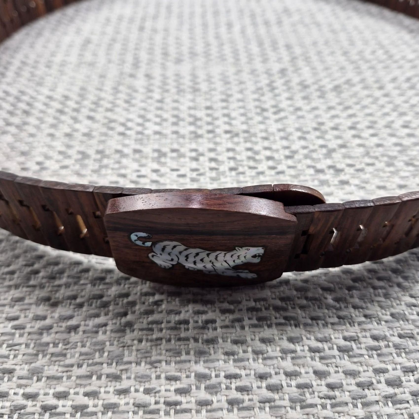 Vintage RARE Tiger Inlay Belt Wood Buckle Adult One Size 44 in. Adjustable Shell Brown Leather? Wood Belt Size ONE SIZE - 3 Thumbnail