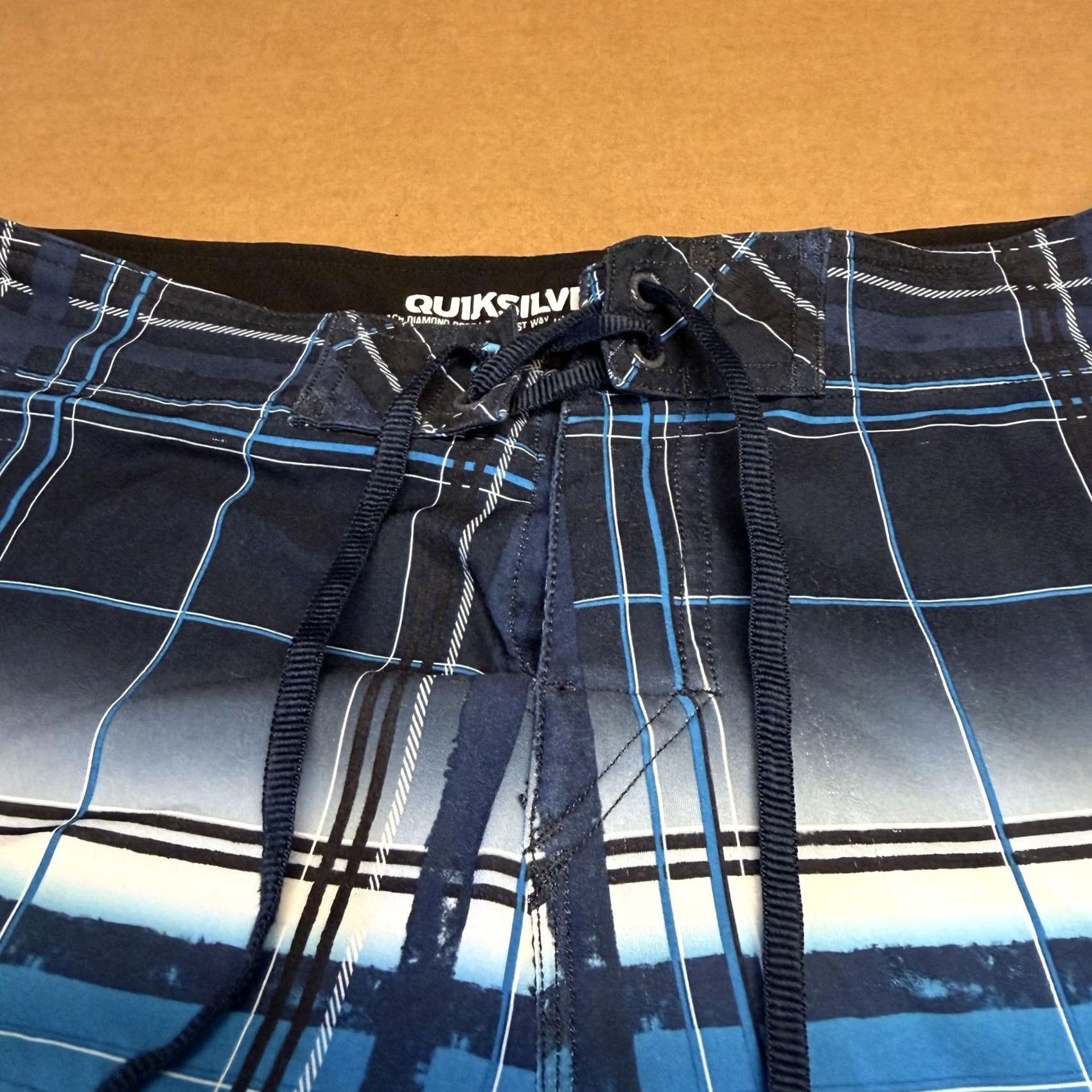 Quiksilver Quiksilver Mens Board Shorts 34 Blue Plaid Drawstring Surf Swim Stretch Pockets Size US 34 / EU 50 - 3 Thumbnail