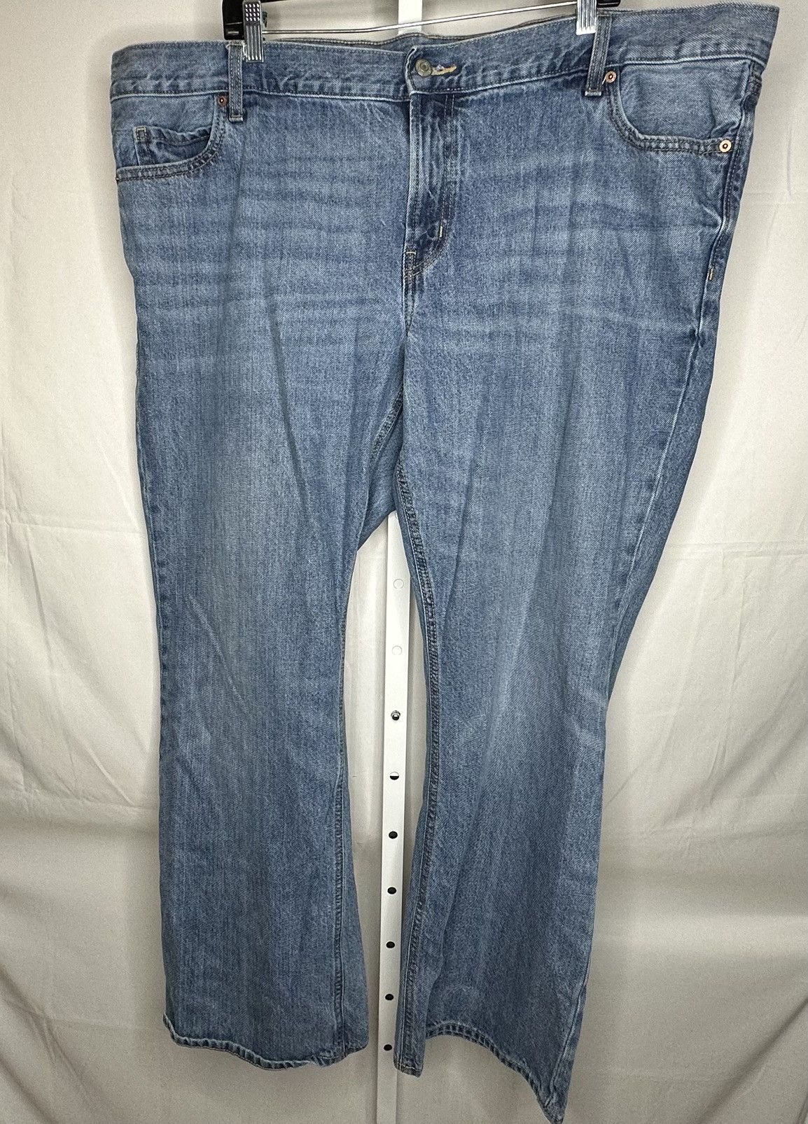 Old Navy Women’s jeans Size 42" / US 20 - 1 Thumbnail