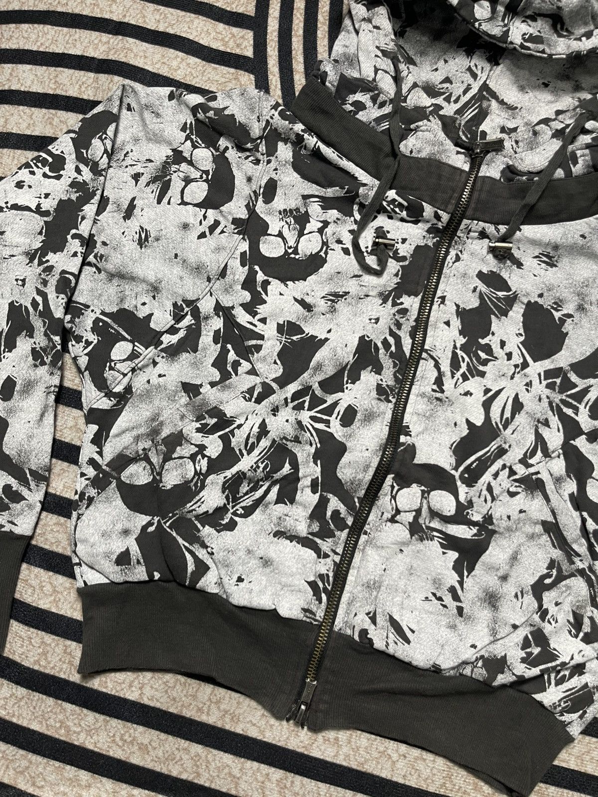 Seditionaries 00s HEAVEN AND EARTH DYE SKULL OVP BONO SERIES ZIPPER HOODIE Size US M / EU 48-50 / 2 - 4 Thumbnail