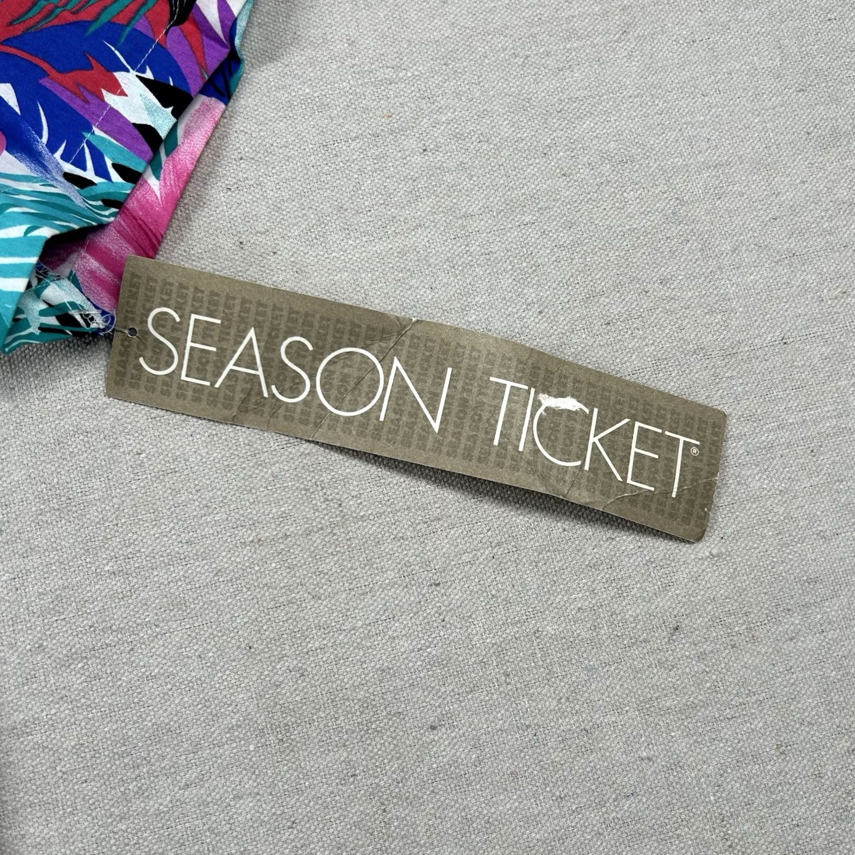 ALOHAS VINTAGE Season Ticket Shirt Women M Hawaiian Aloha Tiki Floral Tropical 80s USA Size M / US 6-8 / IT 42-44 - 6 Thumbnail