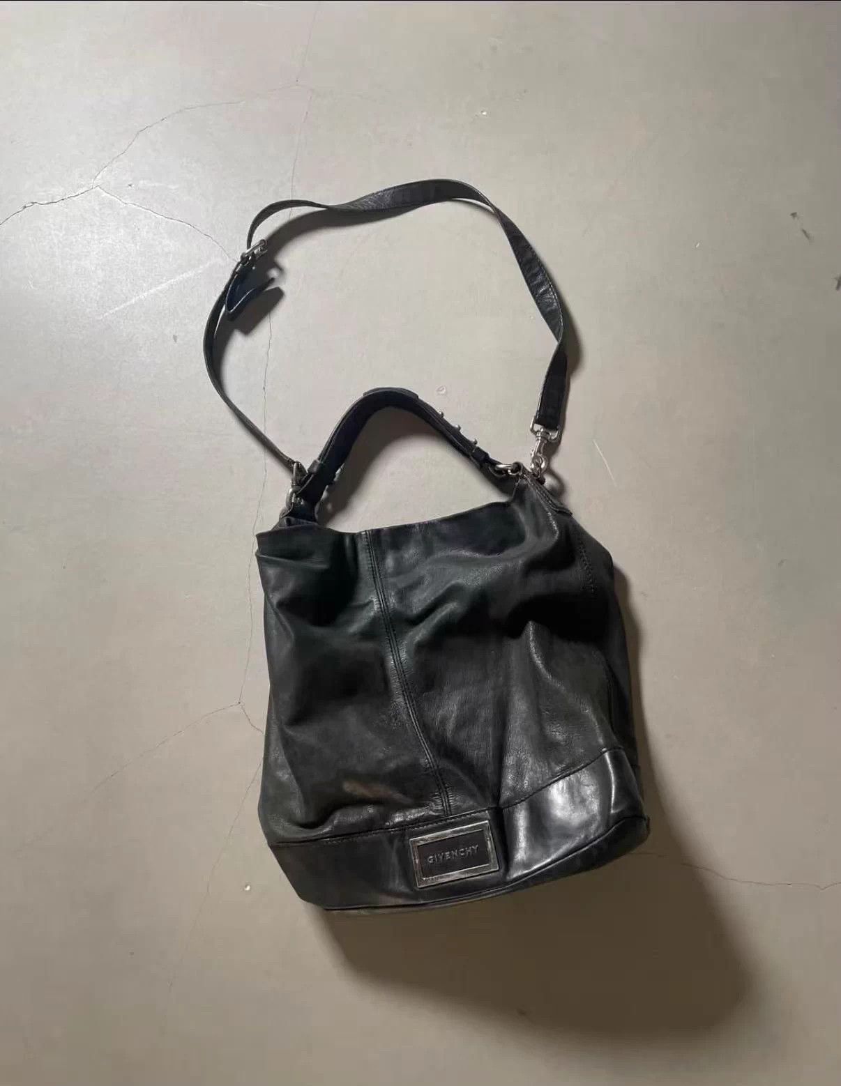 Givenchy Givenchy 2way crossbody tote Y2K bag Size ONE SIZE - 1 Thumbnail