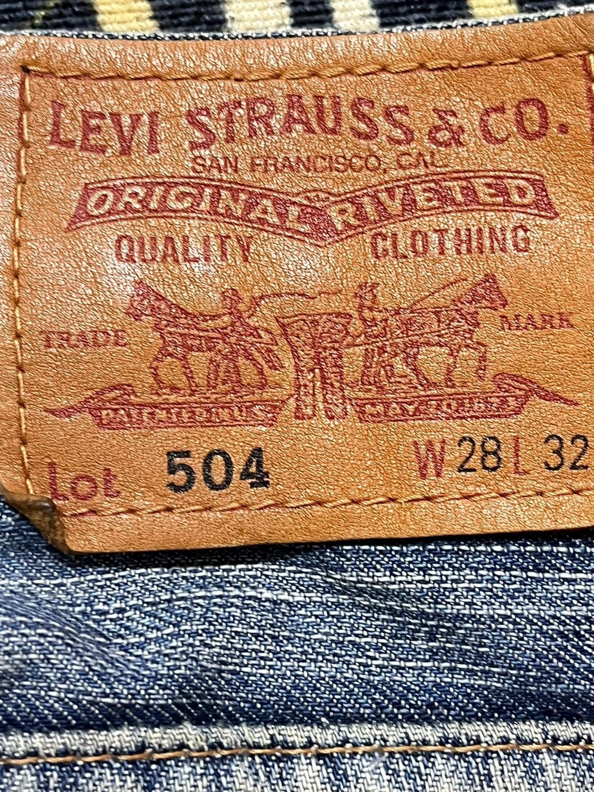Levi's Vintage Clothing Vintage Levi’s 504 Slim Straight Ripped Distressed Denim Size US 29 - 10 Thumbnail