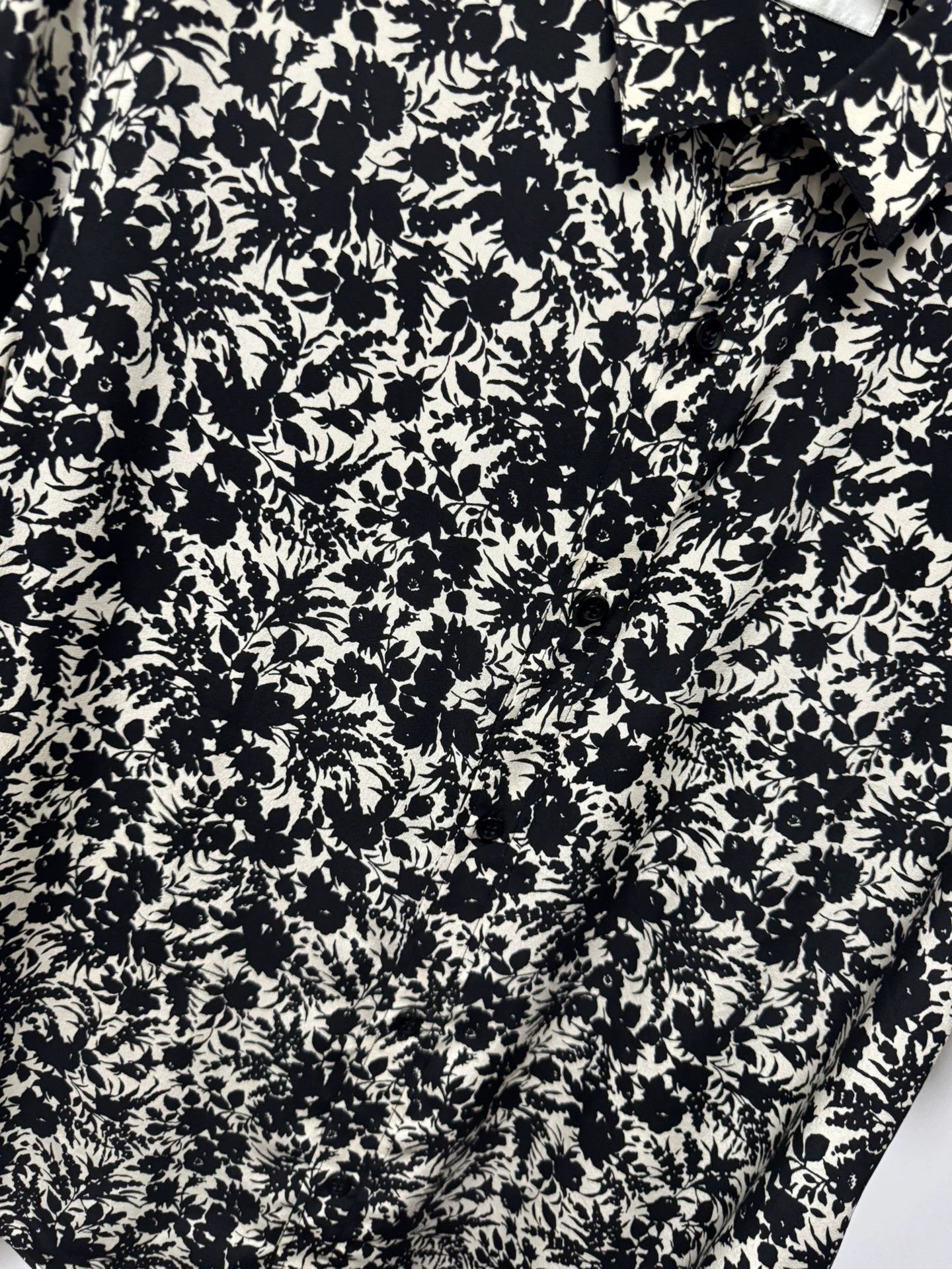 Saint Laurent Paris Saint Laurent Silk Artistic All-Over Floral Print Shirt Size US M / EU 48-50 / 2 - 4 Thumbnail