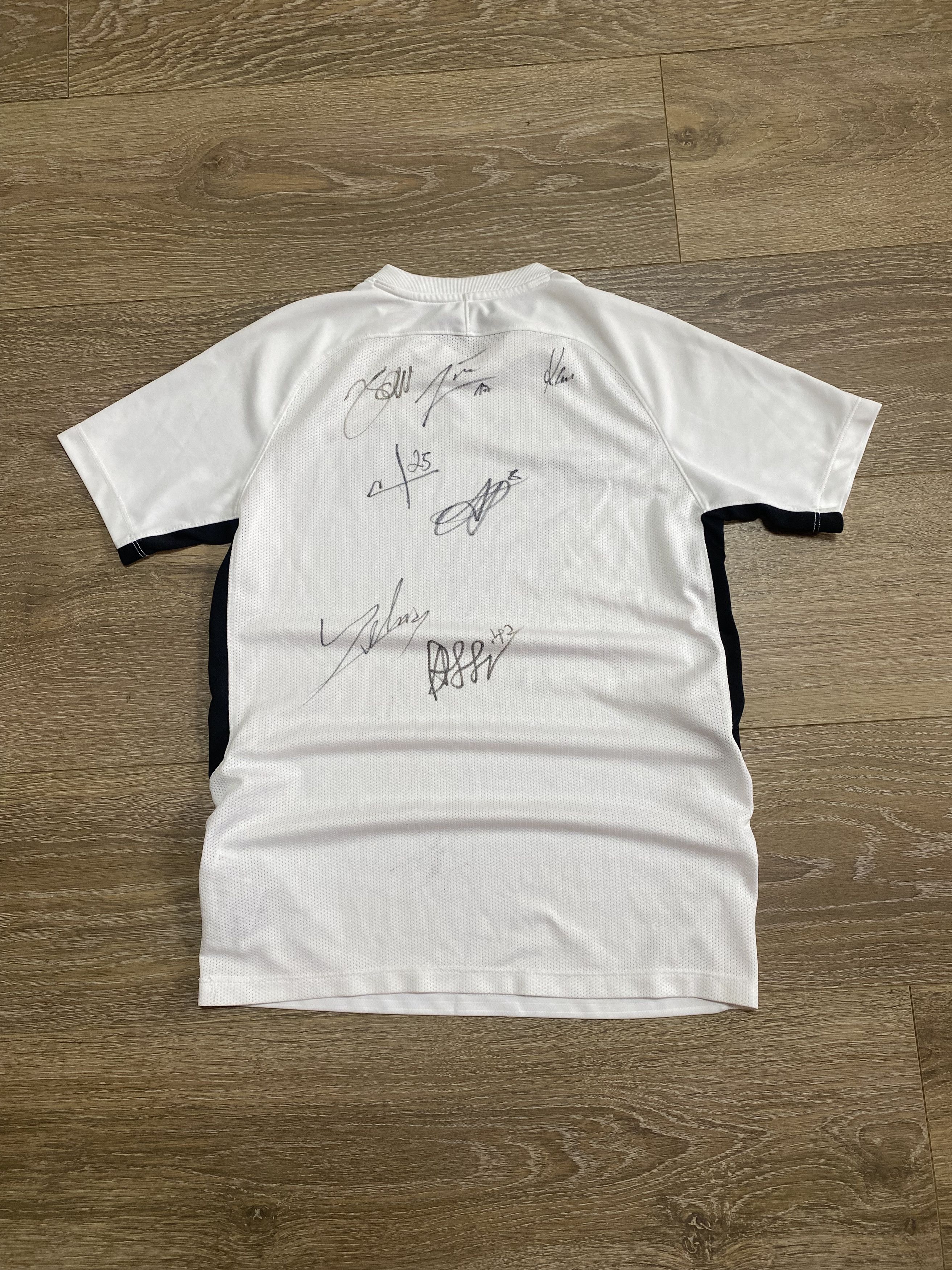 Nike × Vintage VTG SK Sturm Graz Training Football Jersey AUTOGRAPH kids L Size US L / EU 52-54 / 3 - 8 Thumbnail