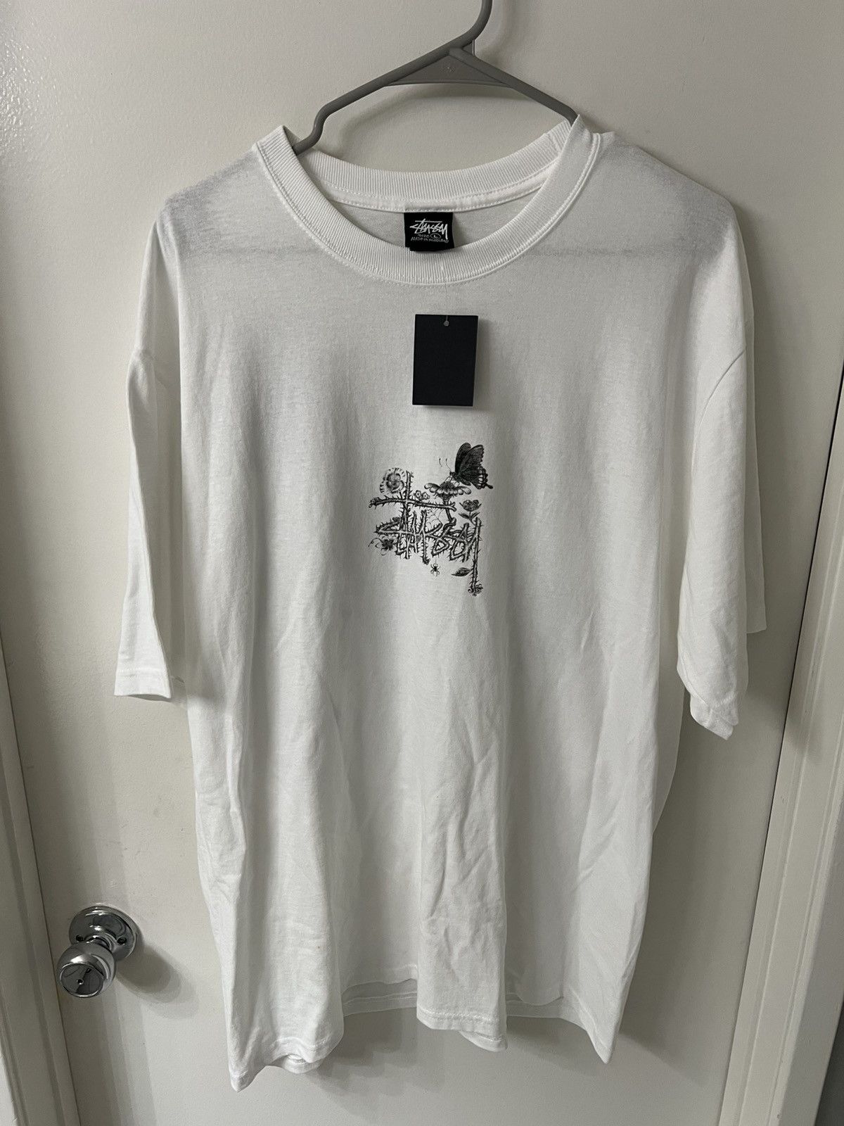Stussy Stussy in bloom white tee brand new Size US L / EU 52-54 / 3 - 1 Thumbnail