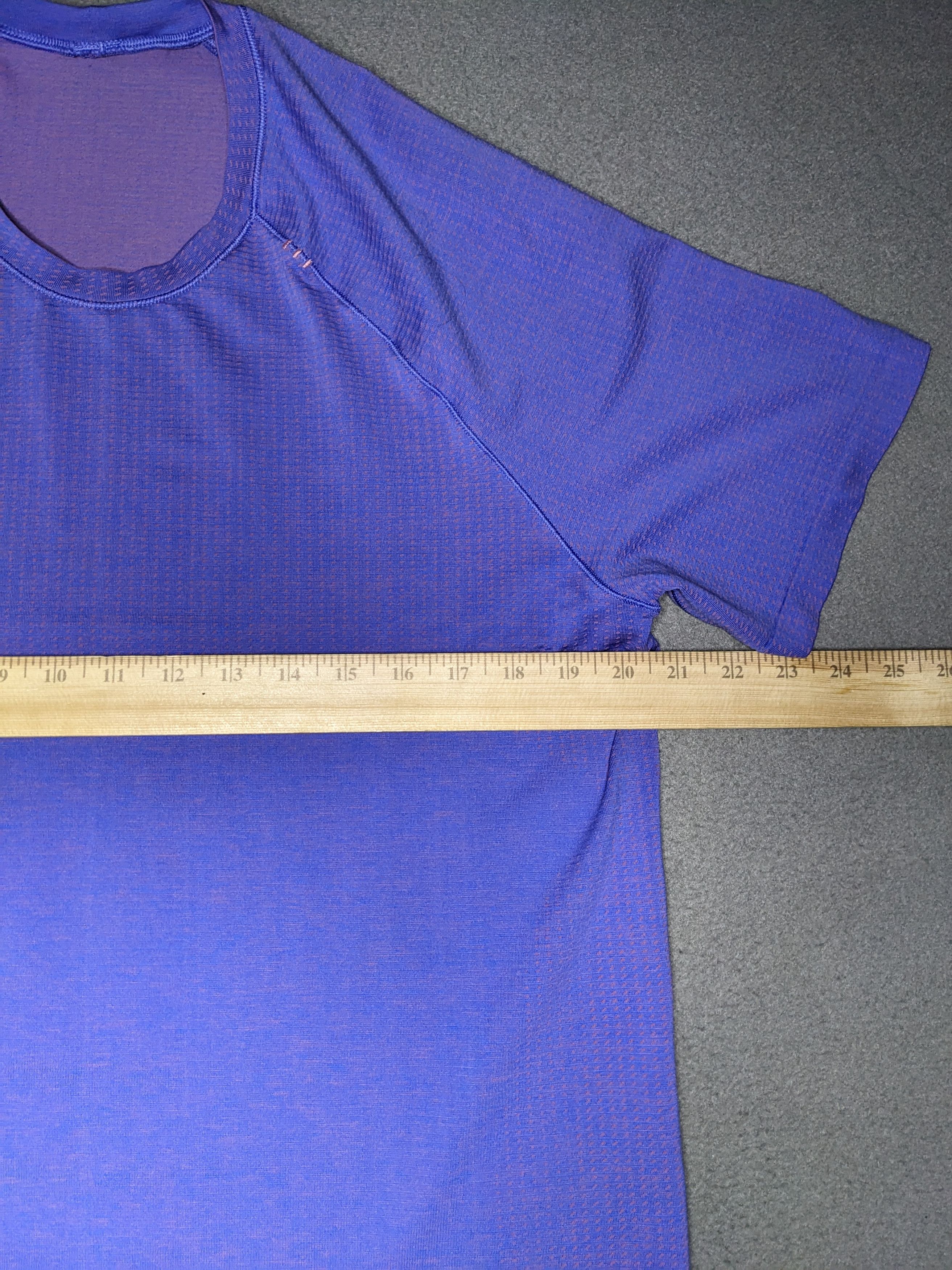 Lululemon Lululemon Metal Vent Tech Short Sleeve Shirt Large Blue Size US L / EU 52-54 / 3 - 10 Thumbnail