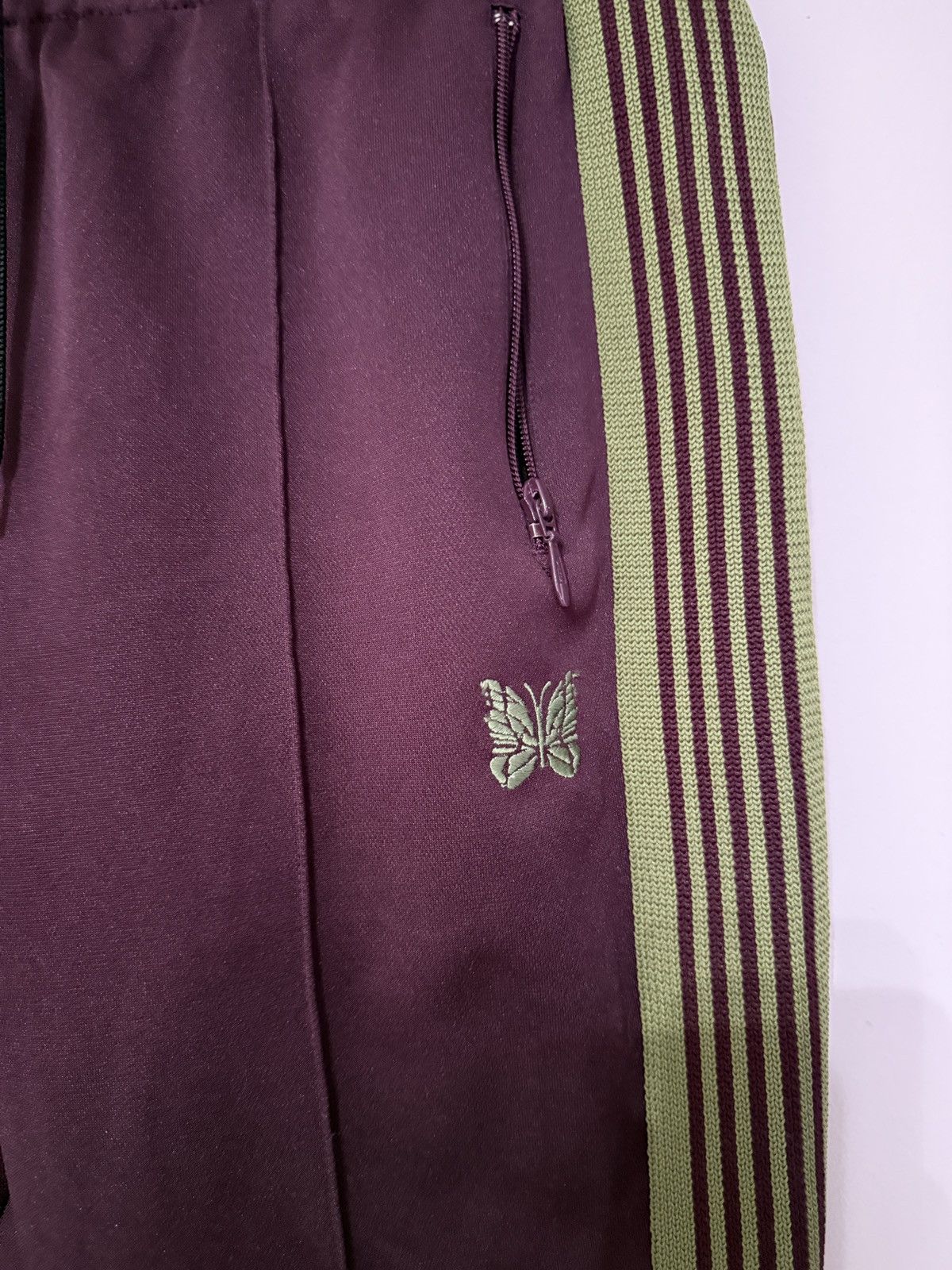 Needles Needles track pants burgundy olive butterfly stripe Size US 32 / EU 48 - 2 Thumbnail
