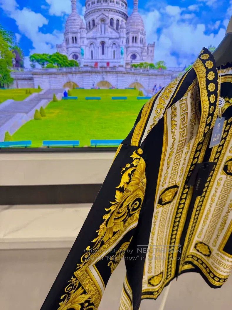 Versace Versace Silk black gold medusa long-sleeved shirt Size US L / EU 52-54 / 3 - 4 Thumbnail