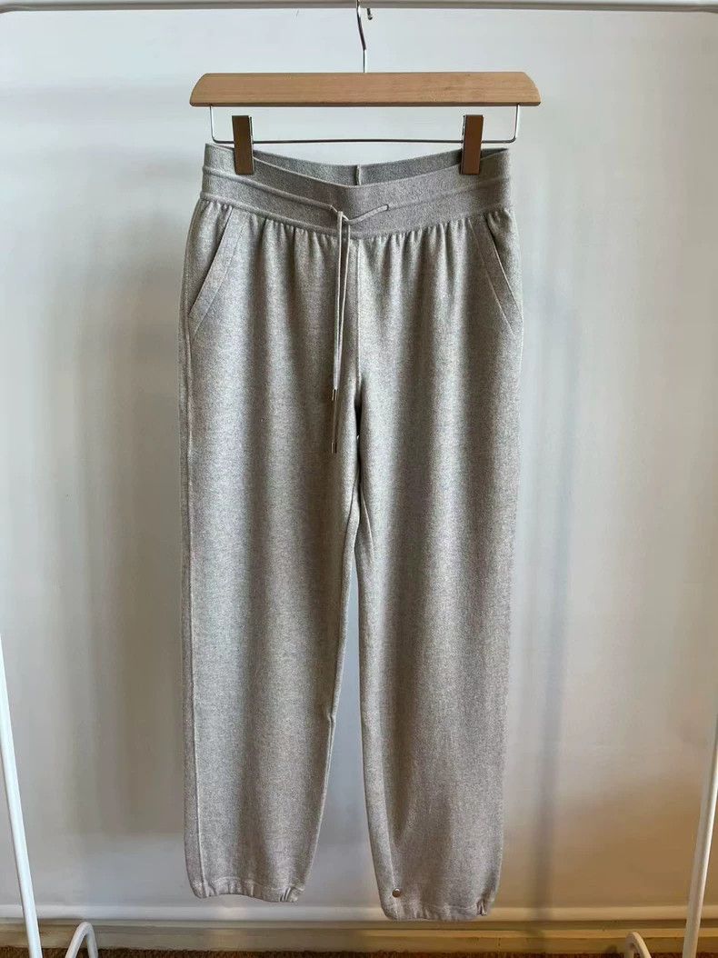Loro Piana LORO PIANA Lady grey cashmere pants, 100% baby cashmere Size 26" / US 2 / IT 38 - 1 Thumbnail