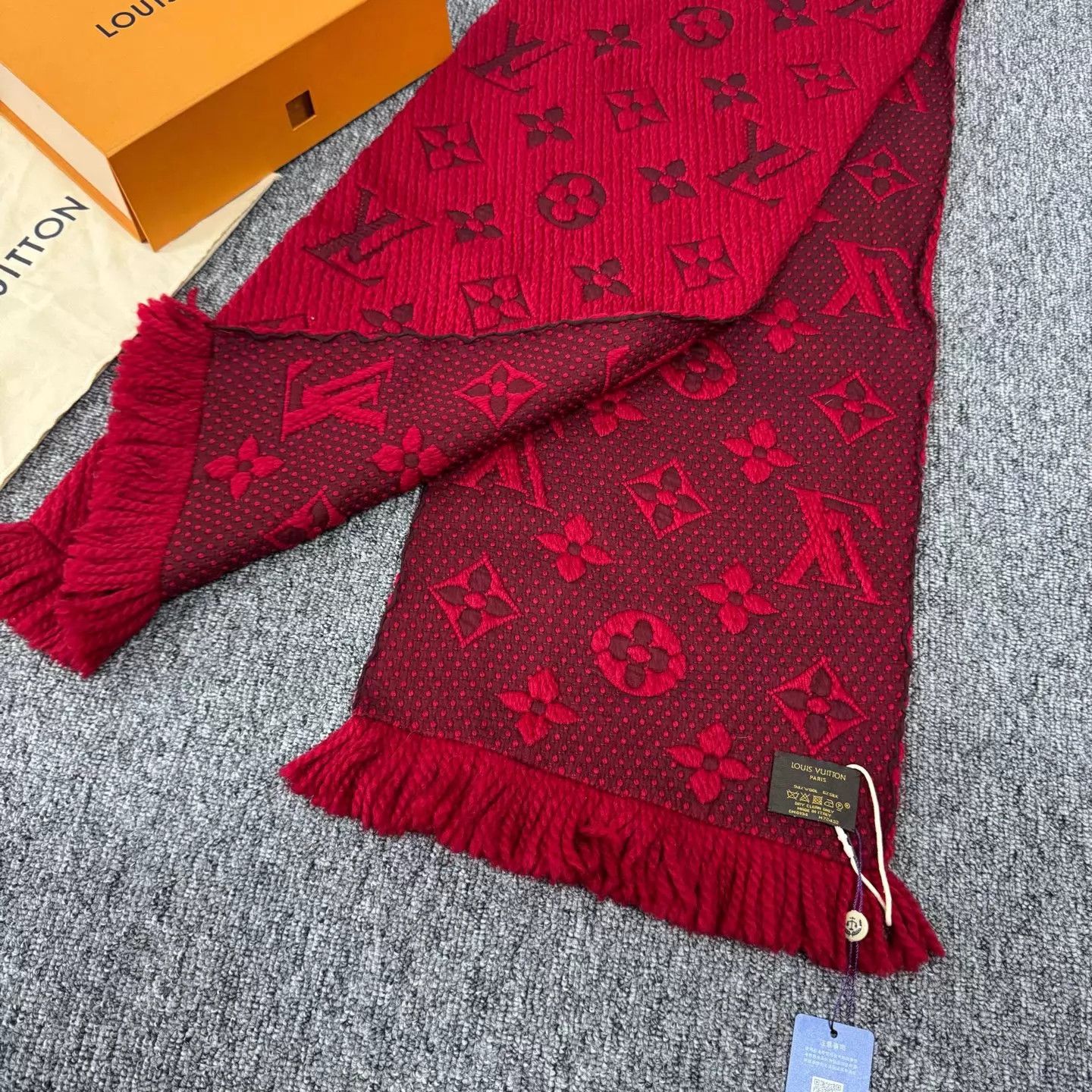 Louis Vuitton LV Monogram Silk Wool Scarf Christmas Red 99 New Size ONE SIZE - 3 Thumbnail