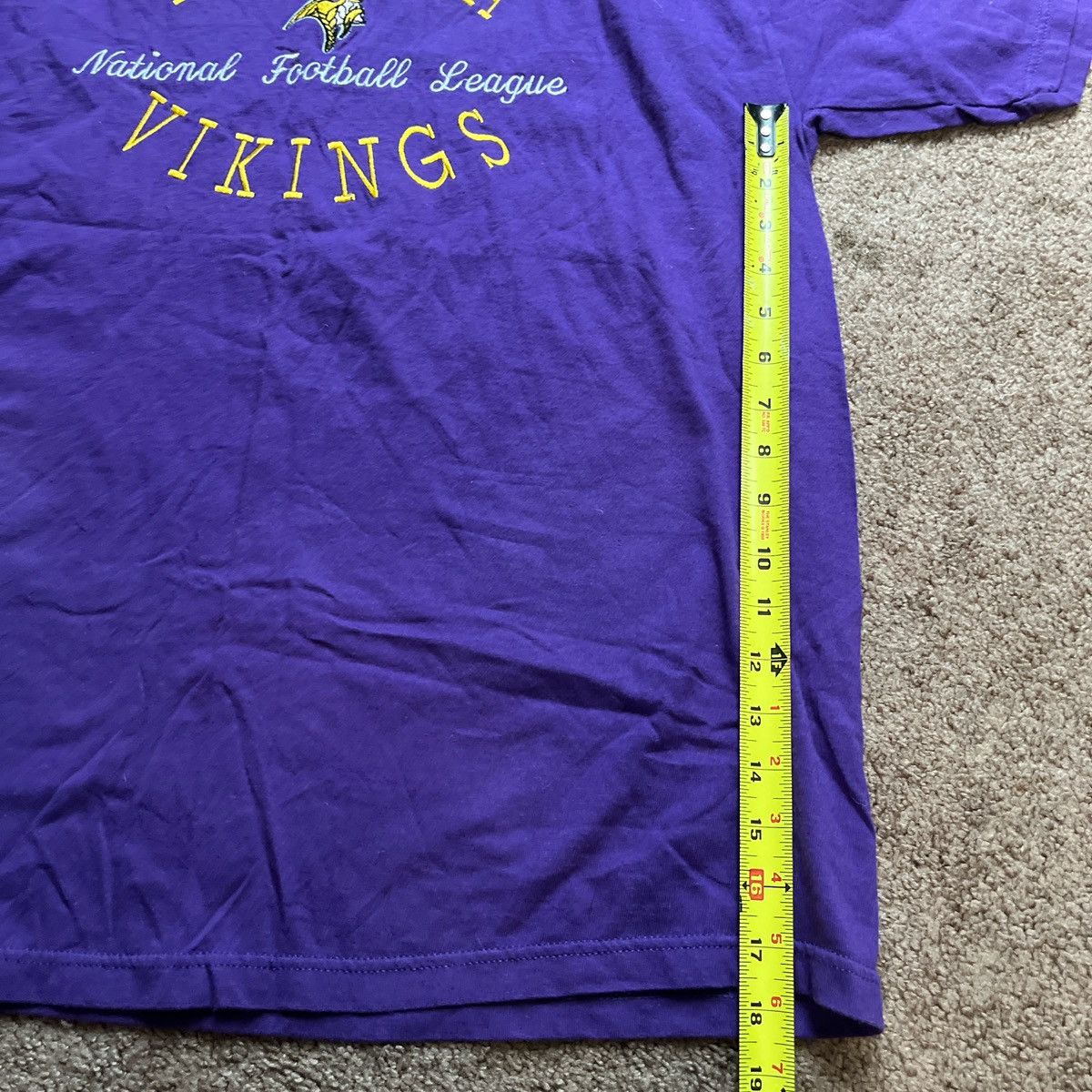 NFL Vintage 90s Minnesota Vikings embroidered Tee Size US XL / EU 56 / 4 - 5 Thumbnail