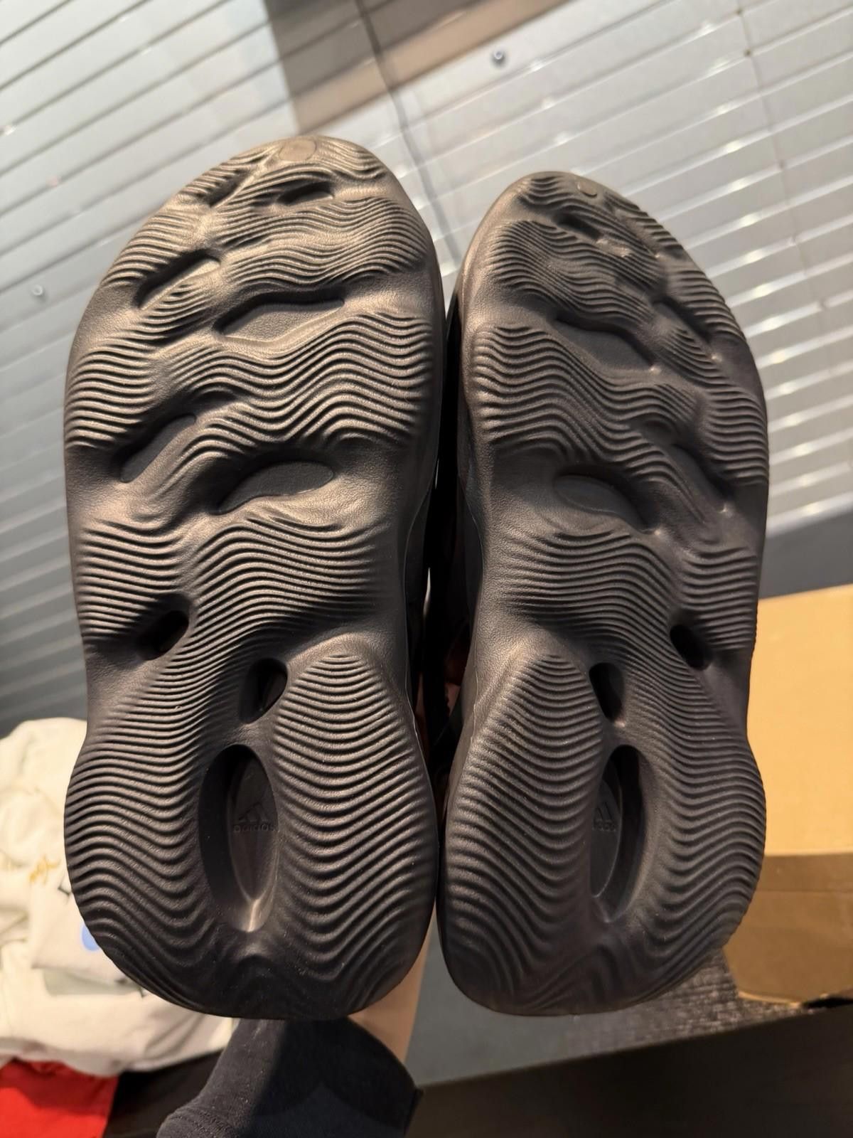 Adidas Adidas Yeezy Foam Runner RNR Onyx Black Size 9 HP8739 New Size US 9 / EU 42 - 8 Thumbnail