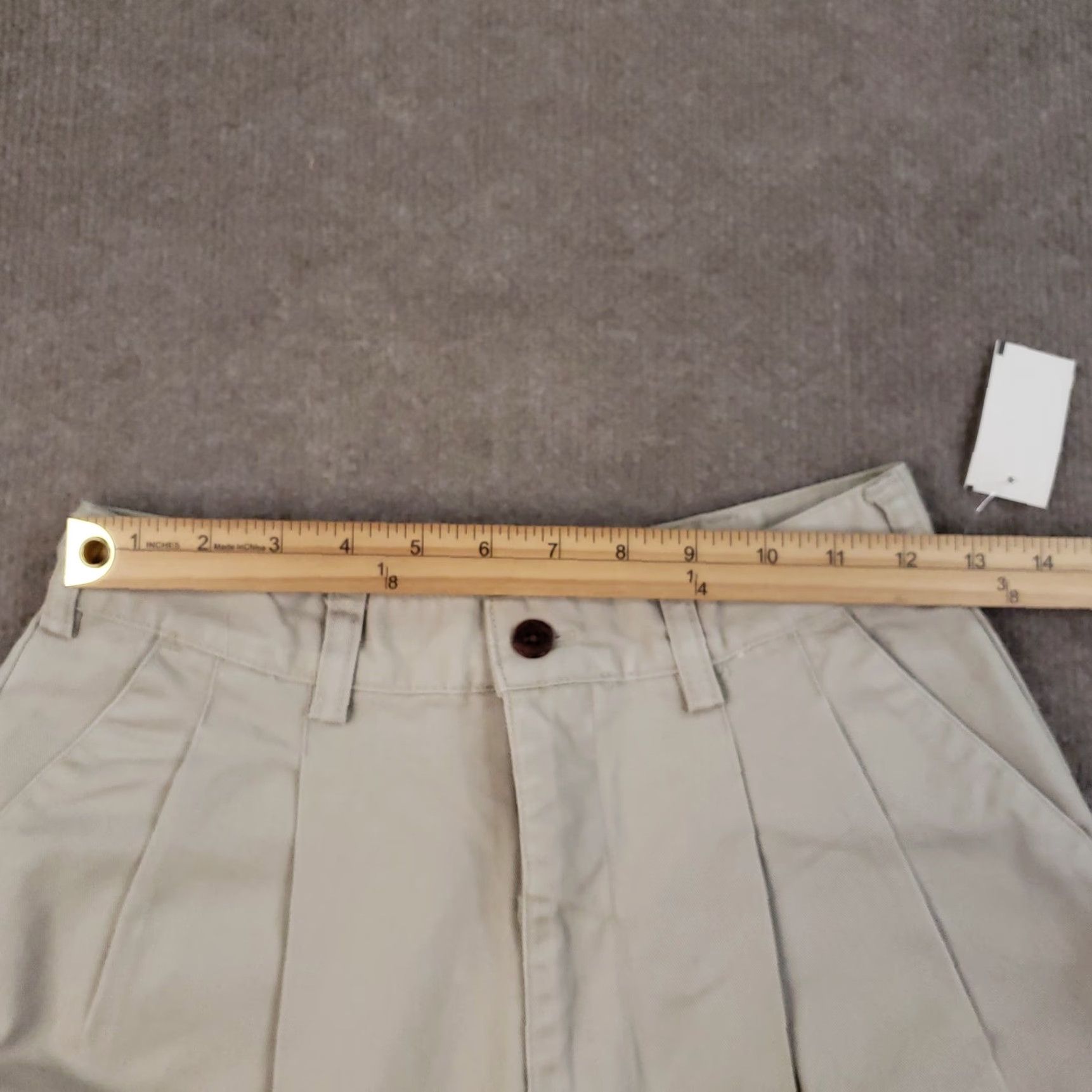 Eastern Mountain Sports Eastern Mountain Sports Shorts Womens Size 6 Beige Pleated High Rise Casual Size 28" / US 6 / IT 42 - 6 Thumbnail