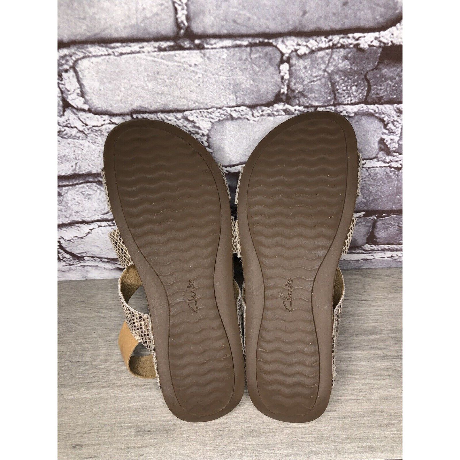 Clarks Clarks Artisan Taupe Snake Skin Print Ankle Strap Cork Wedge Size US 7.5 / IT 37.5 - 7 Thumbnail