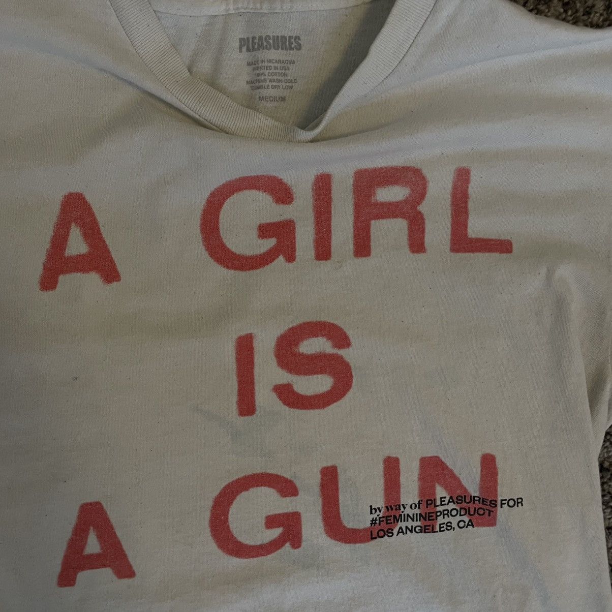 Pleasures A girl is a gun tee size m Size US M / EU 48-50 / 2 - 2 Thumbnail