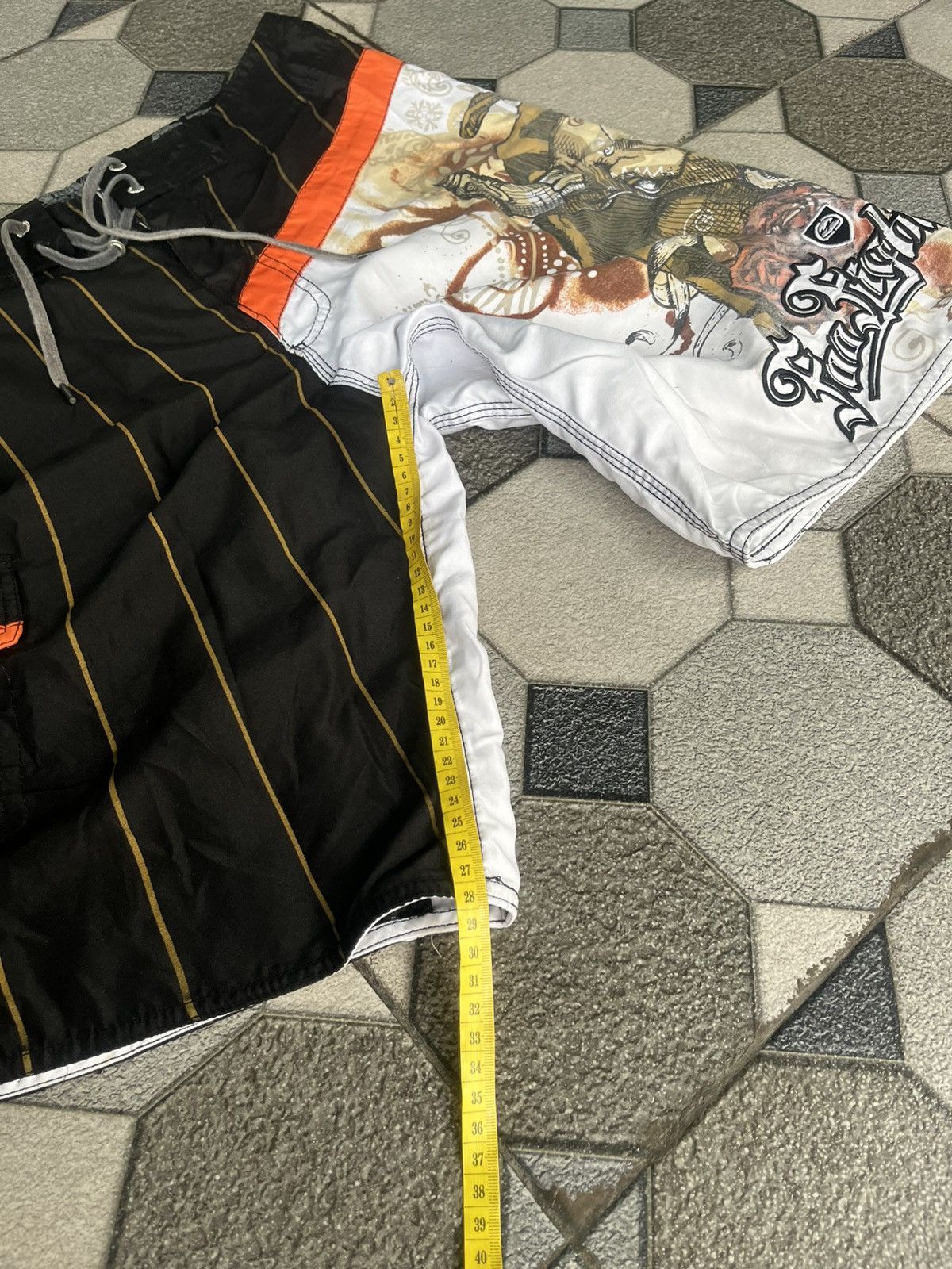 Band Tees × Billabong VINTAGE RARE ALL OVER PRINT FOO FIGHTERS BILLABONG SHORTS Size US 30 / EU 46 - 15 Thumbnail