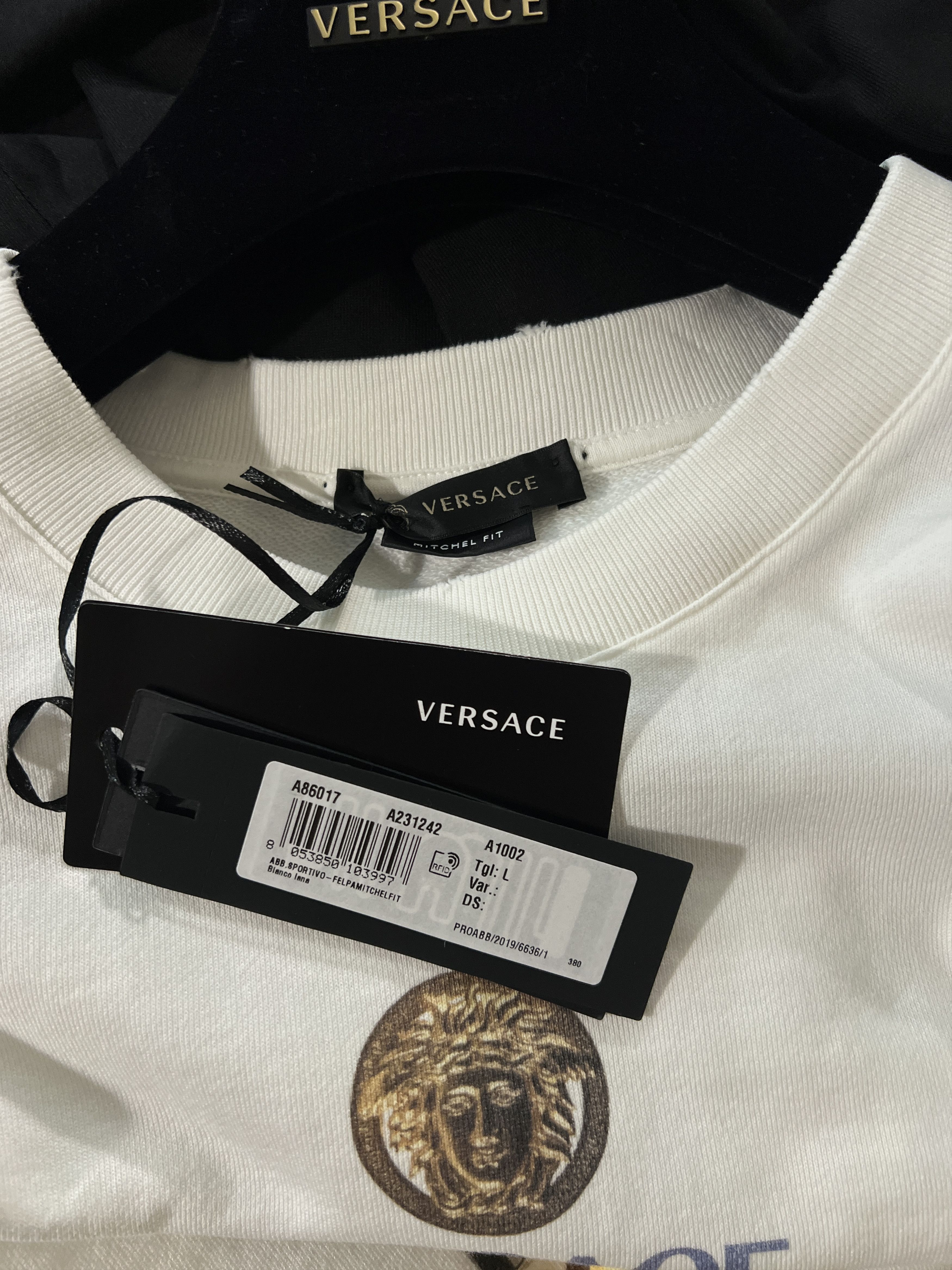 Versace AUTHENTIC new VERSACE runway PULLOVER sz L Size US L / EU 52-54 / 3 - 9 Thumbnail