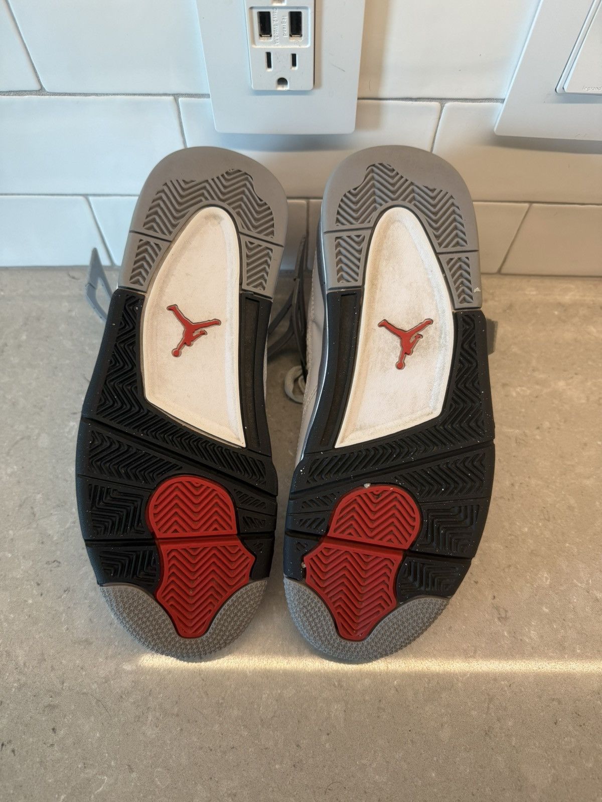Jordan Brand Size 7.5 - Nike Air Jordan Retro 4 White Cement Size US 7.5 / EU 40-41 - 6 Thumbnail