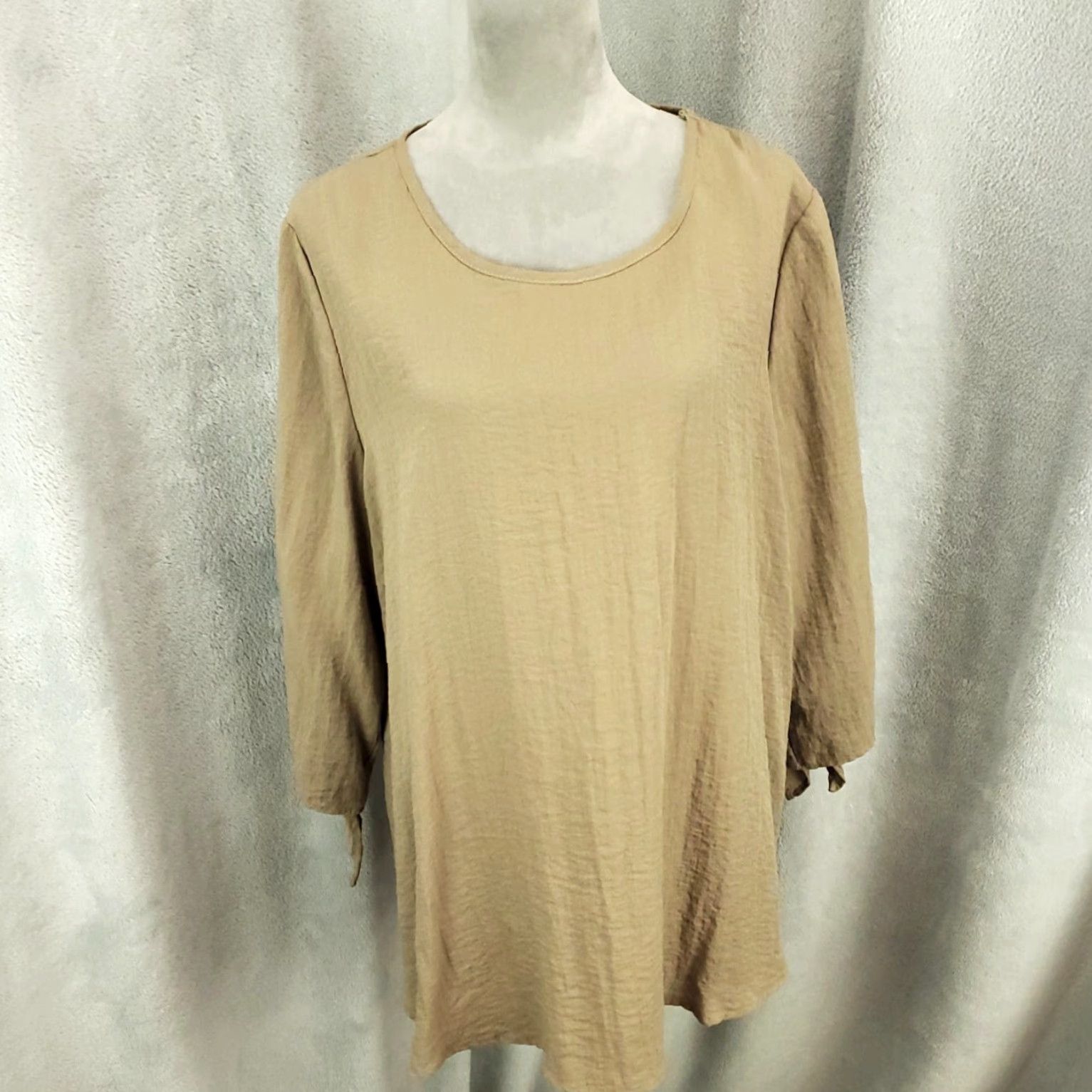 Vintage Yushi Blouse Tunic Womens XL Beige Lightweight 3/4 Sleeve Round Neck Nylon Rayon Bohemian Classic Casual Shirt Blouse USA Size XL / US 12-14 / IT 48-50 - 2 Thumbnail