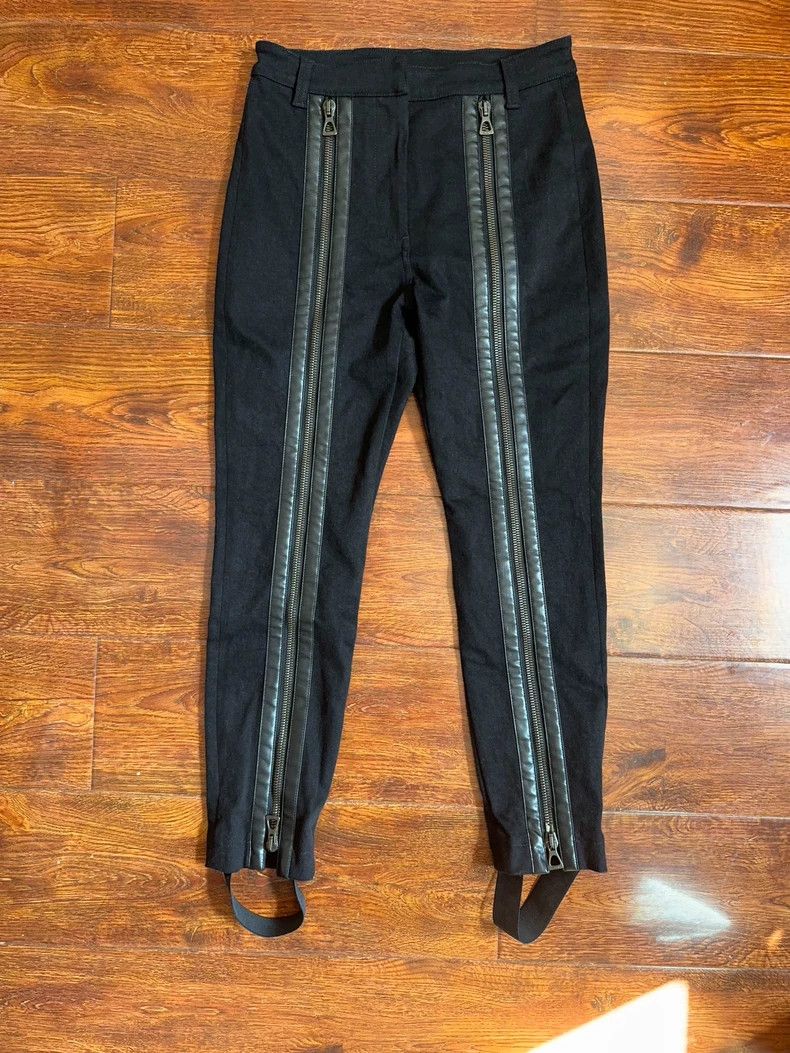 Gucci GucciCasual pants 2503-Nextarrow Size US 26 / EU 42 - 1 Thumbnail
