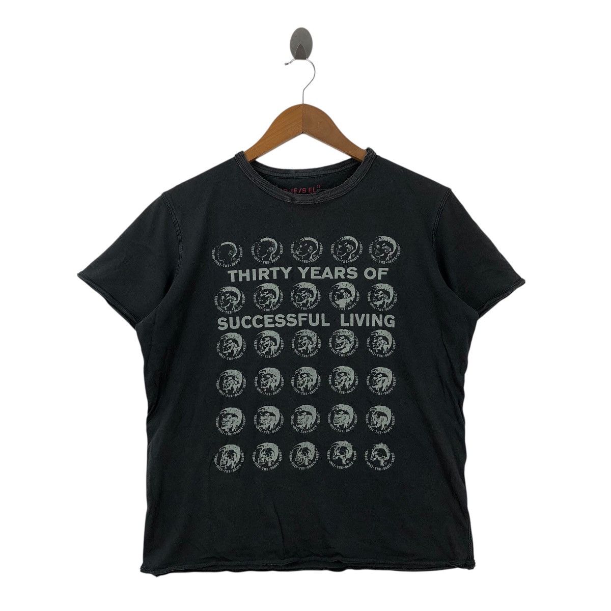 Diesel DIESEL T-Shirt Big Logo Size M Tribal Style Size US M / EU 48-50 / 2 - 1 Thumbnail