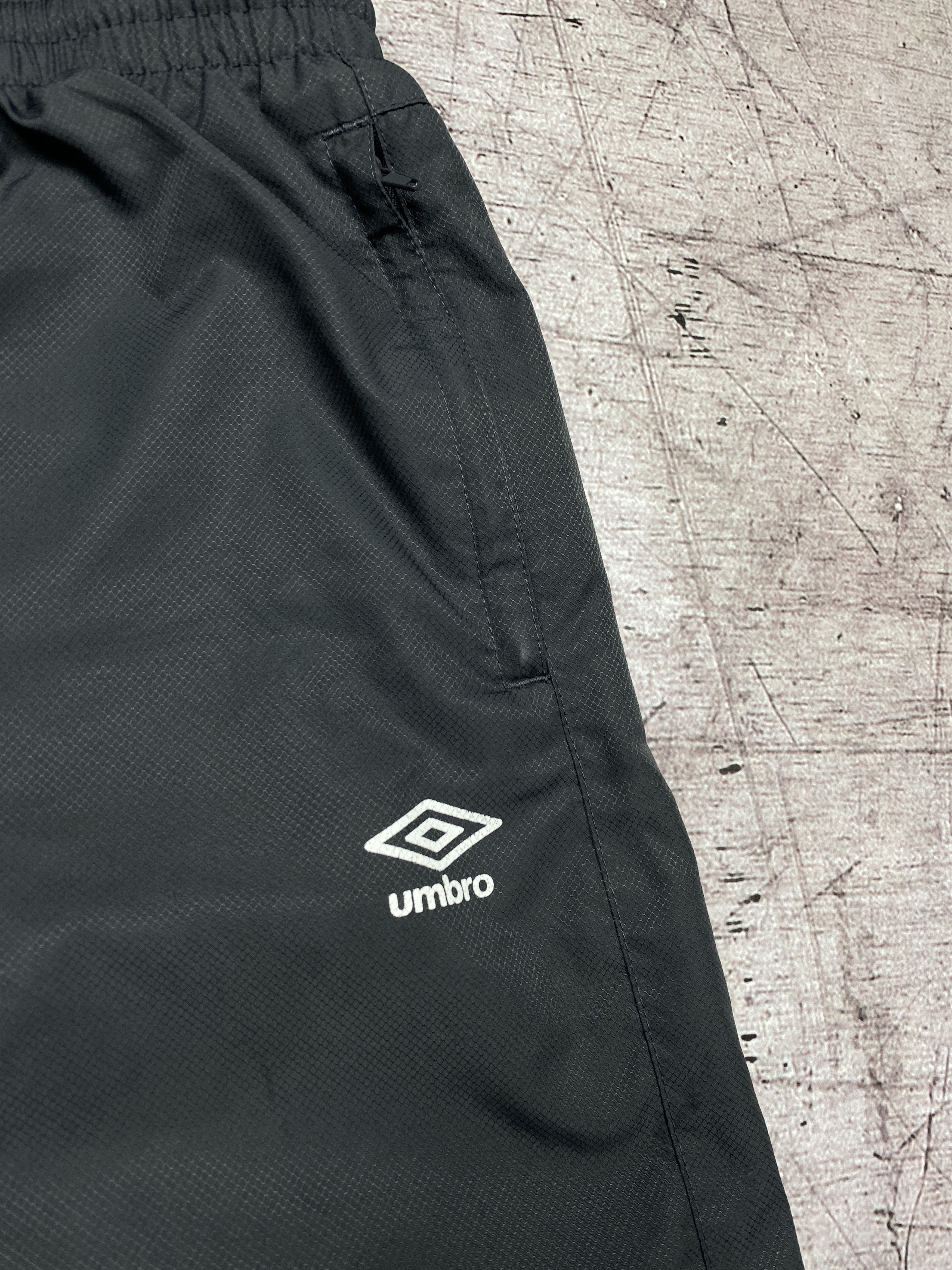 Umbro × Vintage Umbro Vintage Mens Nylon Baggy Parachute Pants y2k Size US 32 / EU 48 - 3 Thumbnail