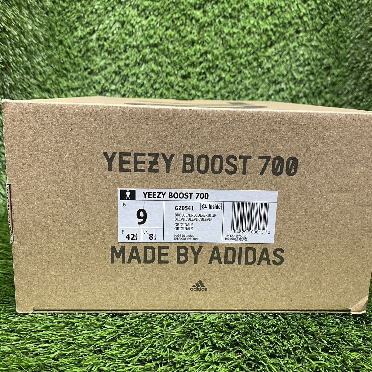 Yeezy Yeezy 700 “Bright Blue” Size US 9 / EU 42 - 7 Thumbnail