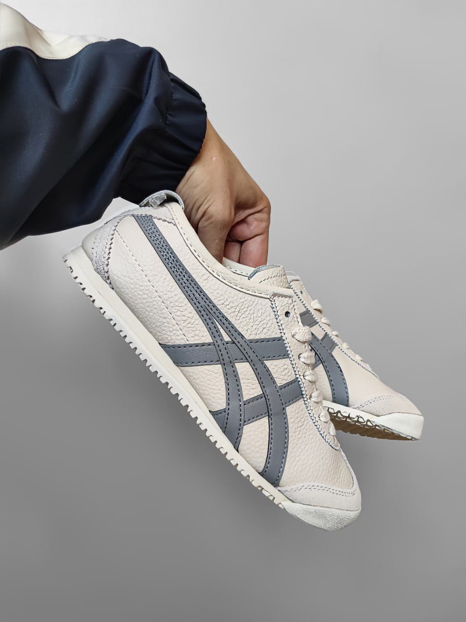 Asics × Onitsuka Tiger × Vintage Onitsuka Tiger Mexico 66 Yellow/ Black Kill Bill Size US 8.5 / EU 41-42 - 3 Thumbnail