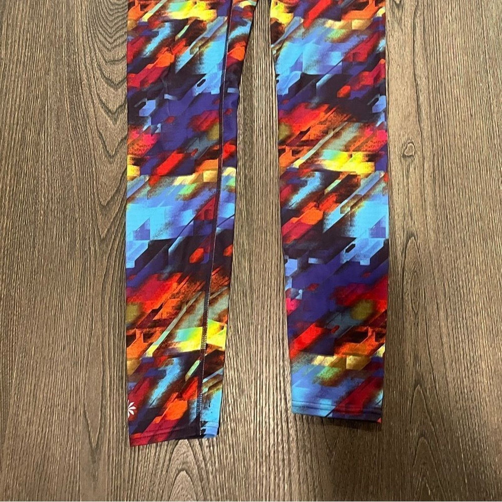 Athleta Athleta Colorburst Sonar Rainbow Leggings Size XS Size 25" / US 0 / IT 36 - 2 Thumbnail
