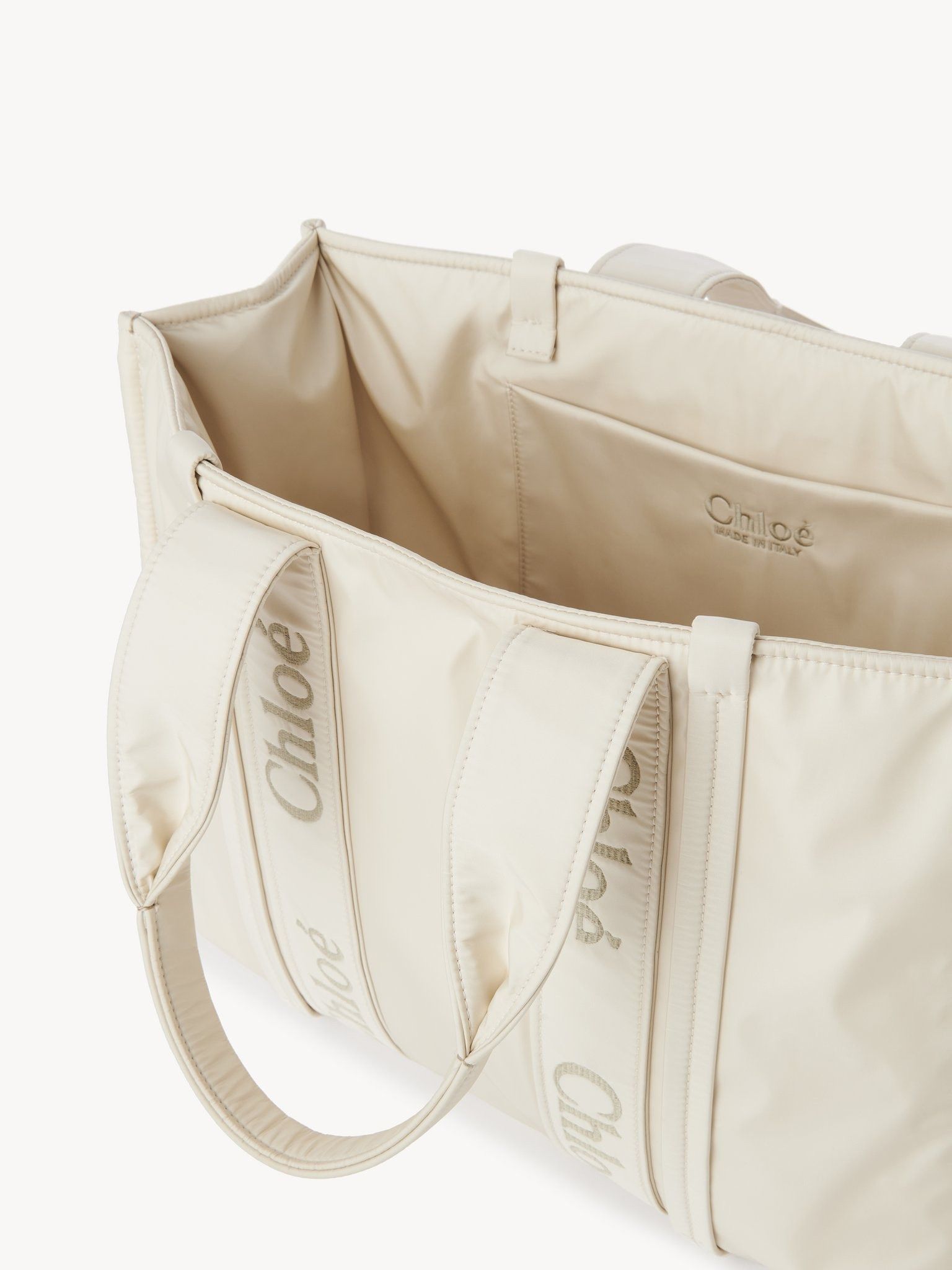 Chloe o1loc1c10425 Size: OS / Woody Large Tote Bag in Dusty Ivory Size ONE SIZE - 5 Thumbnail