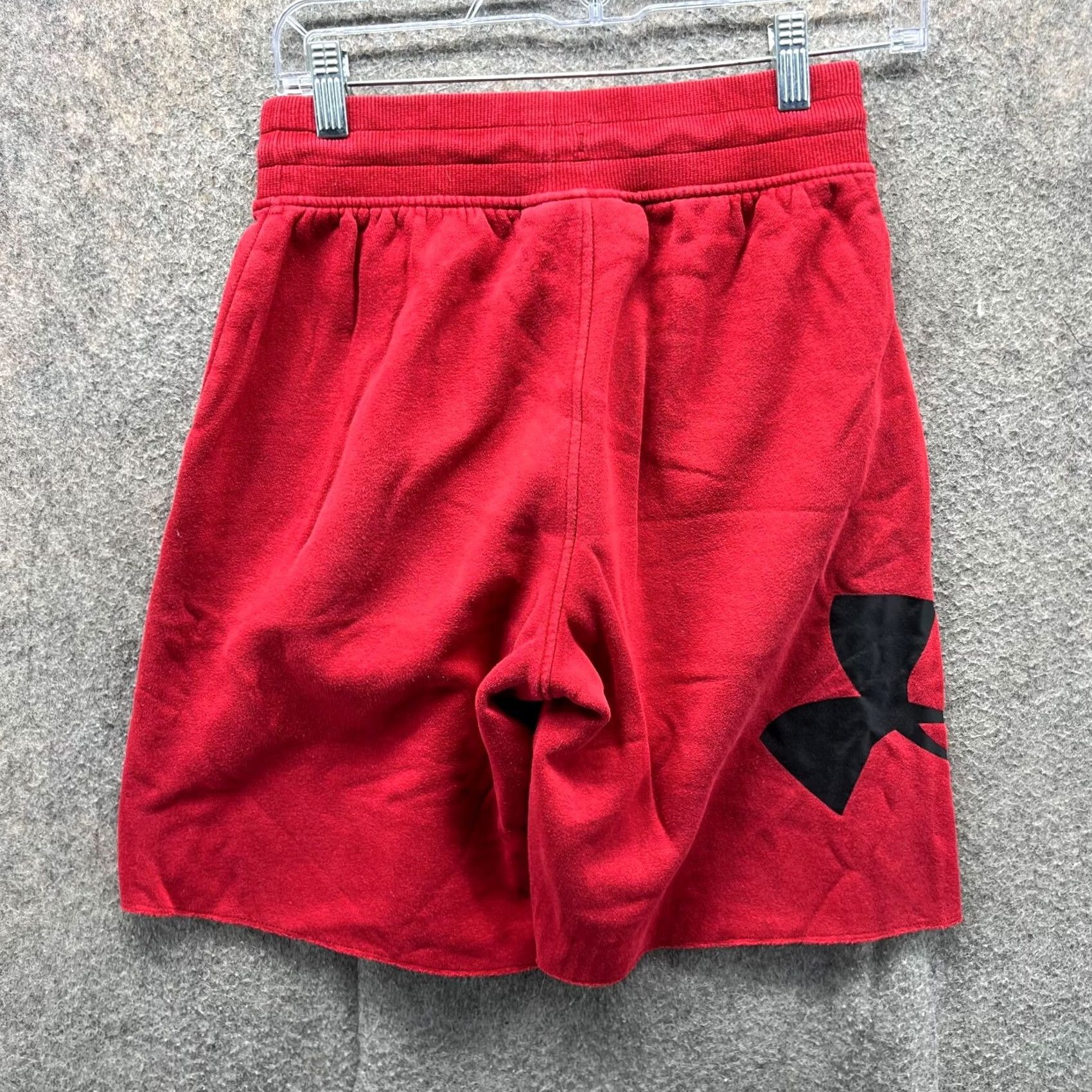 Under Armour Under Armour Shorts Mens Small Red Fleece HeatGear Drawstring Logo Athletic Activewear Regular Fit 8 in Inseam - Size US 29 - 2 Thumbnail