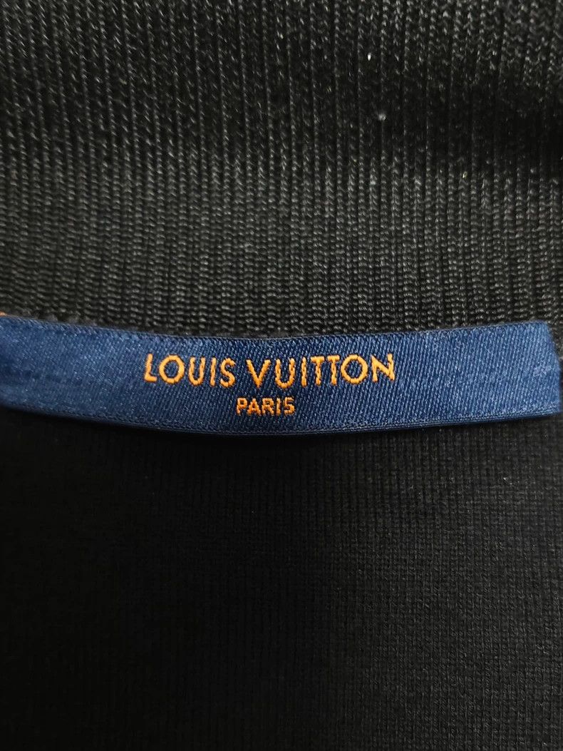 Louis Vuitton Louis Vuitton Logo monogrammed zippered blazer jacket 2503 Size US S / EU 44-46 / 1 - 4 Thumbnail