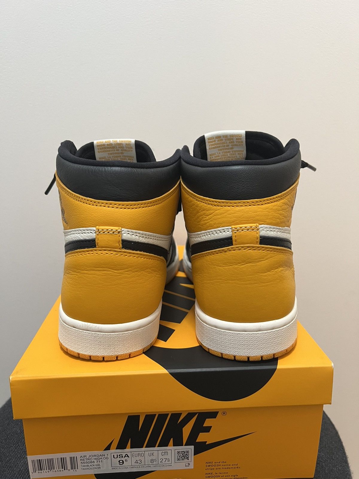 Jordan Brand Nike Air Jordan 1 Taxi Size US 9.5 / EU 42-43 - 4 Thumbnail