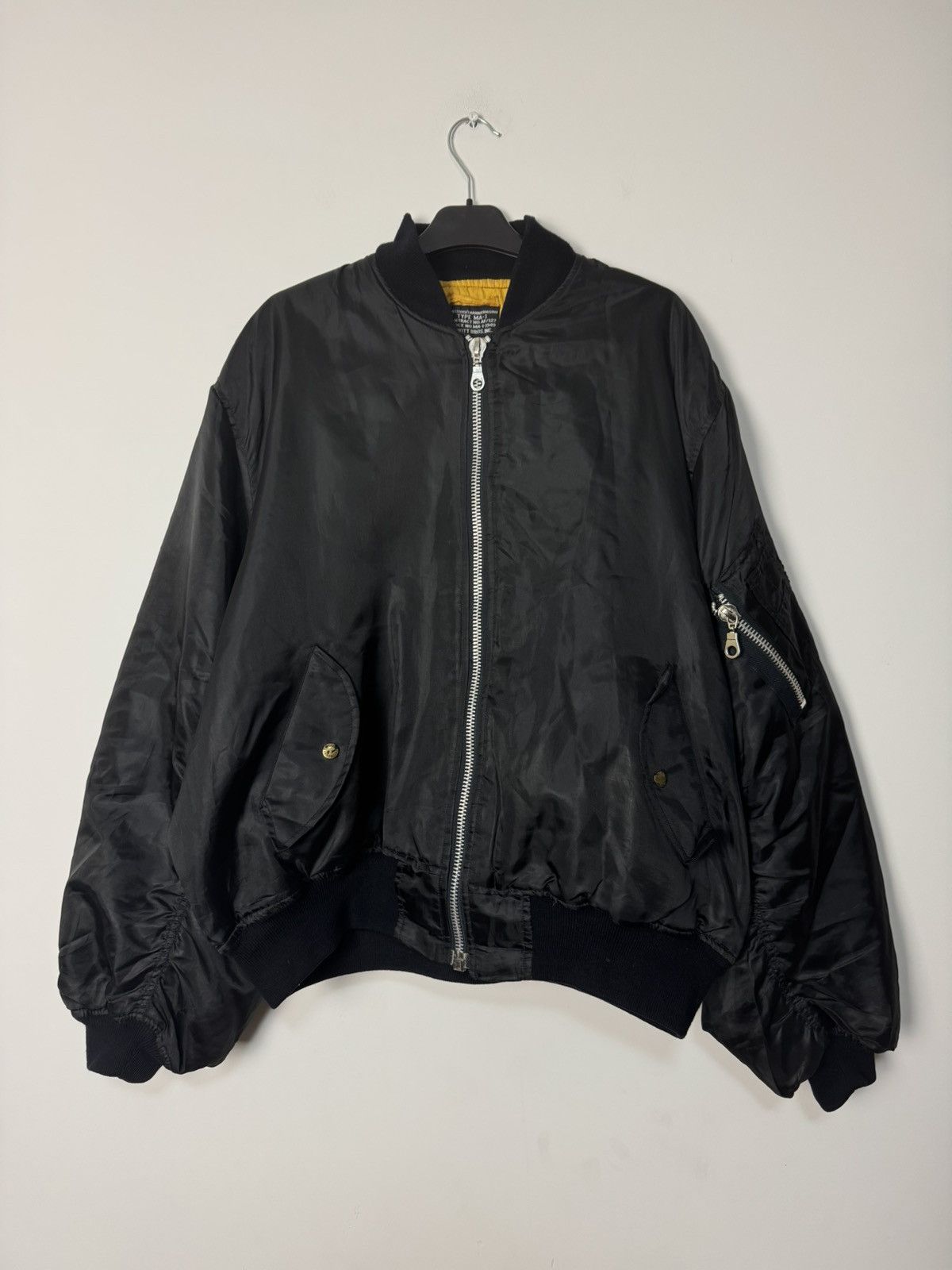 Schott 90s Vintage Schott MA-1 Bomber Jacket oversized Avant-Garde Size US L / EU 52-54 / 3 - 2 Thumbnail