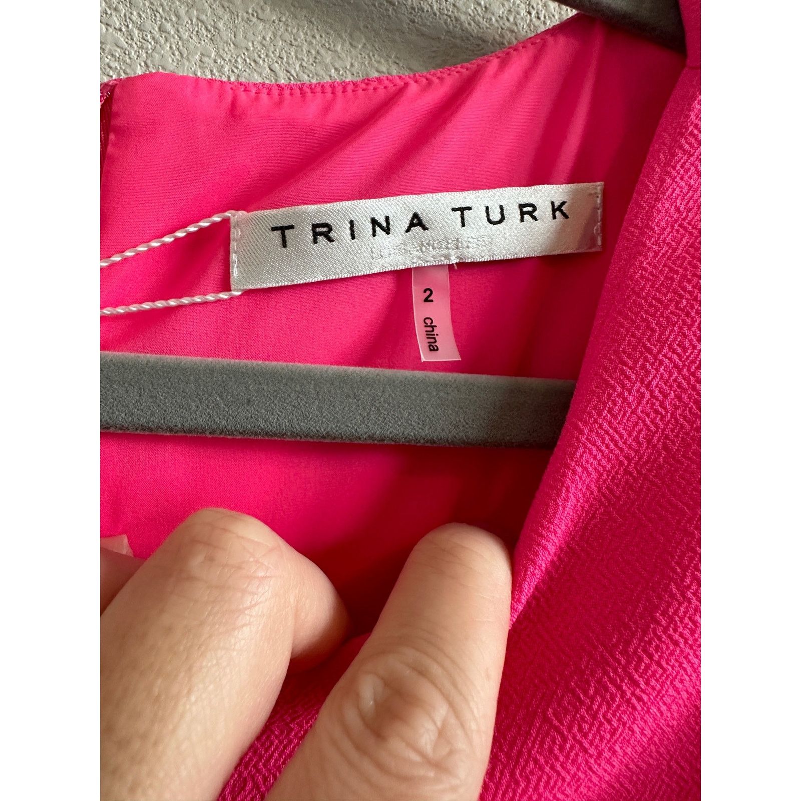 Trina Turk Trina Turk 2 Bright Pink Mini Off Shoulder Formal Dress Size XS / US 0-2 / IT 36-38 - 13 Thumbnail
