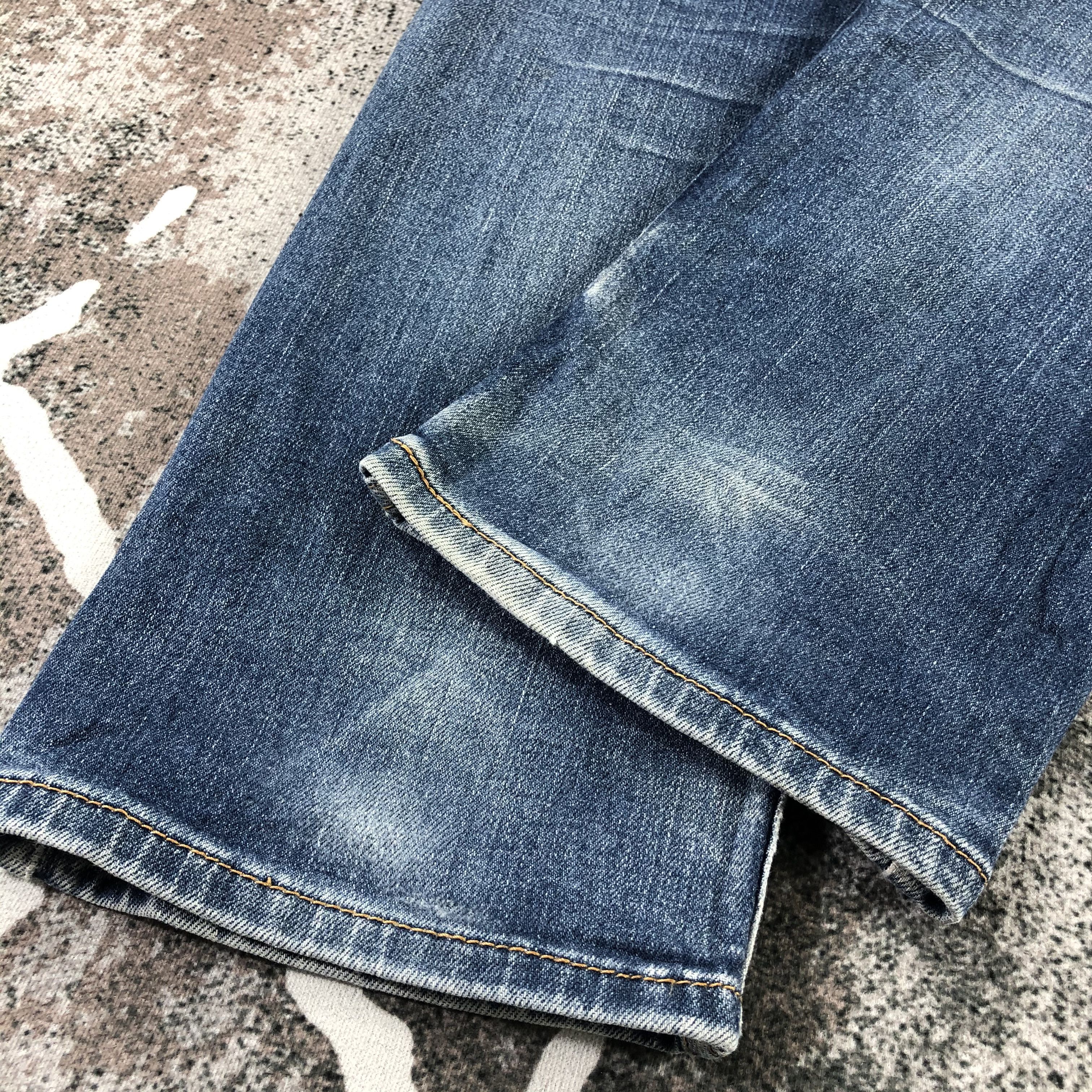Levi's Vintage Levis 513 Jeans Faded Blue Denim KJ1258 Size US 33 - 6 Thumbnail