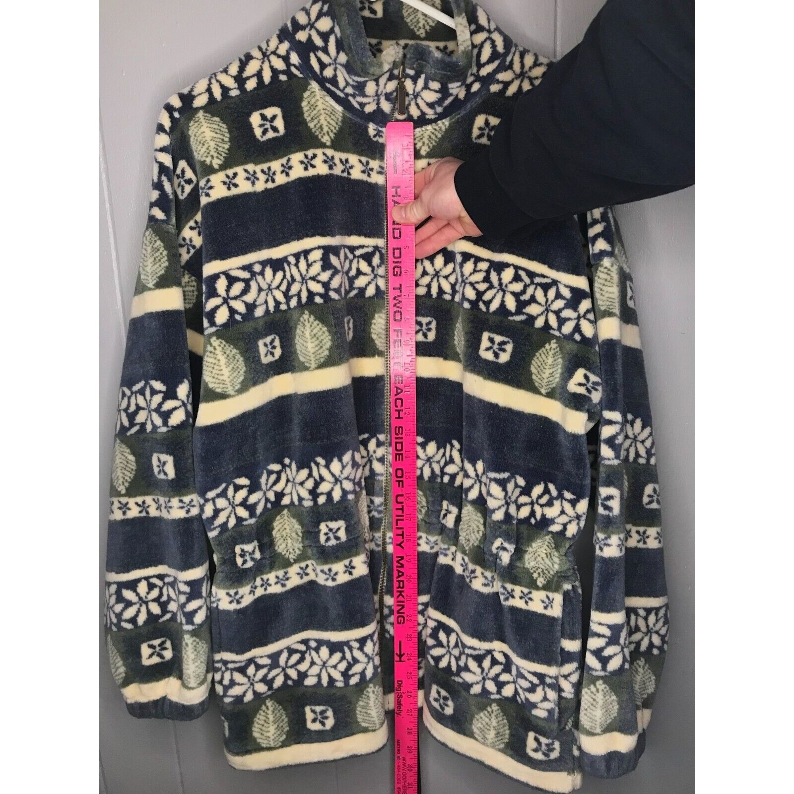 Vintage Vintage Alps Fine Women’s Apparel sz LG Full Zip Fuzzy Cardi Size L / US 10 / IT 46 - 7 Thumbnail
