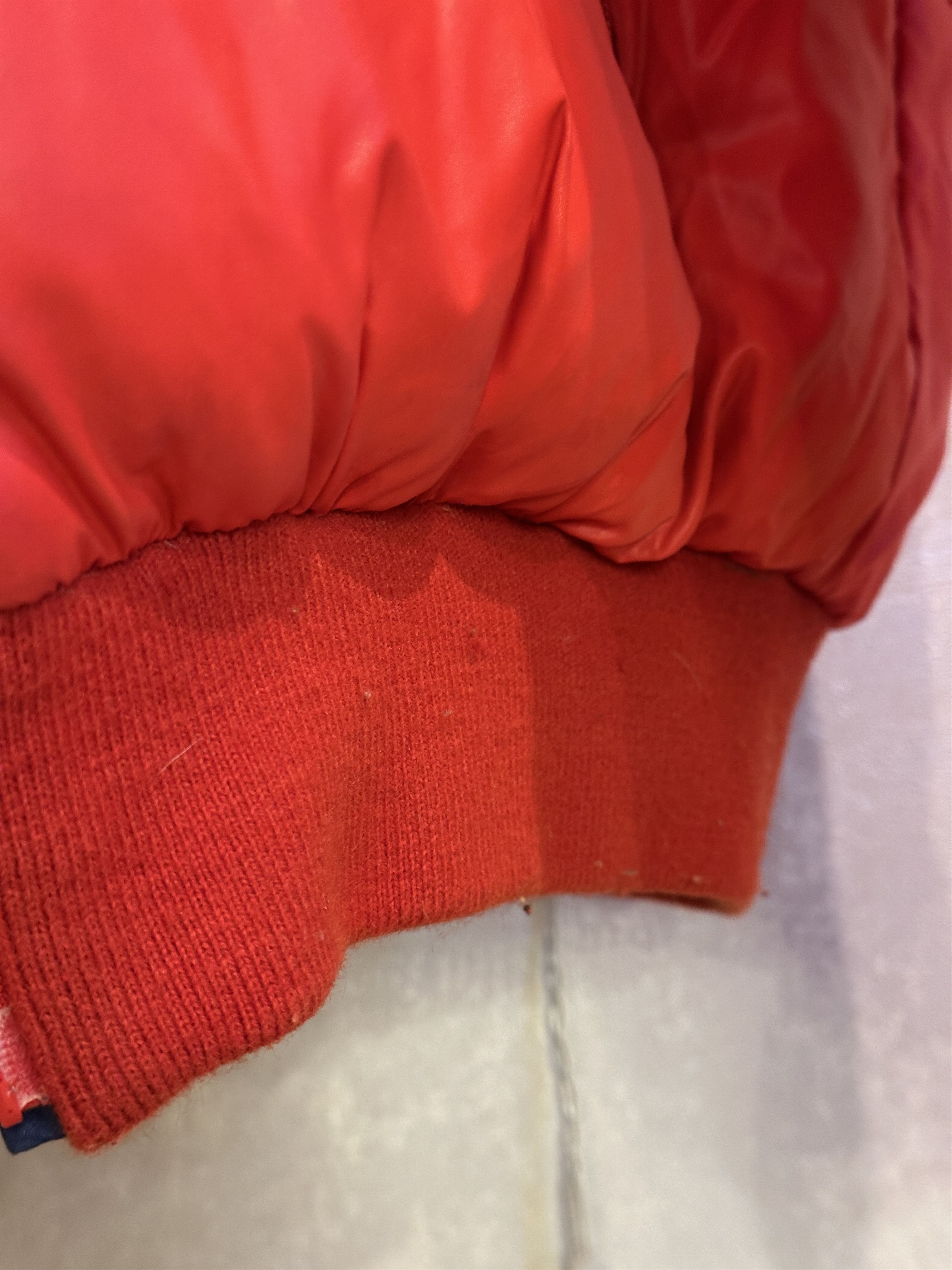 Moncler Moncler Vintage Red/Blue Puffer Reversible Jacket Size M Size US M / EU 48-50 / 2 - 14 Thumbnail