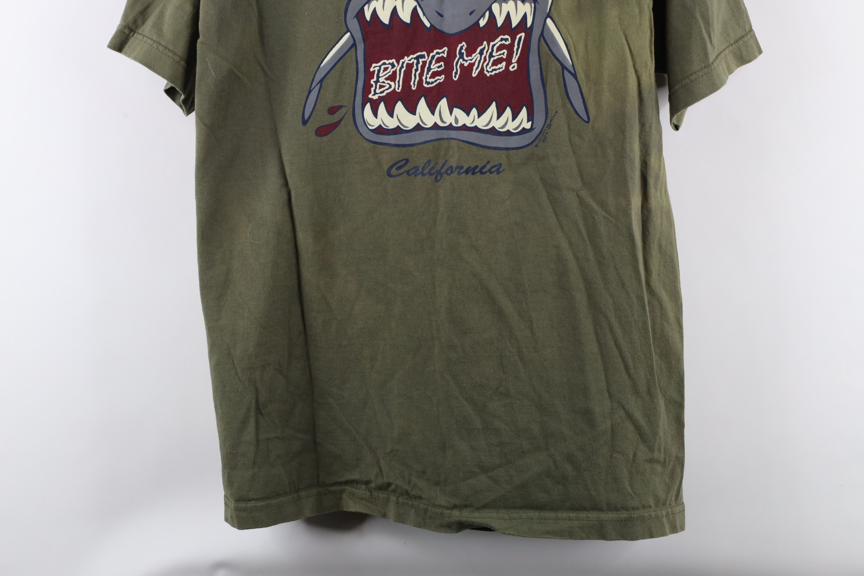 Vintage Vintage 90s Streetwear Out Bite Me Shark California T-Shirt Size US L / EU 52-54 / 3 - 13 Thumbnail