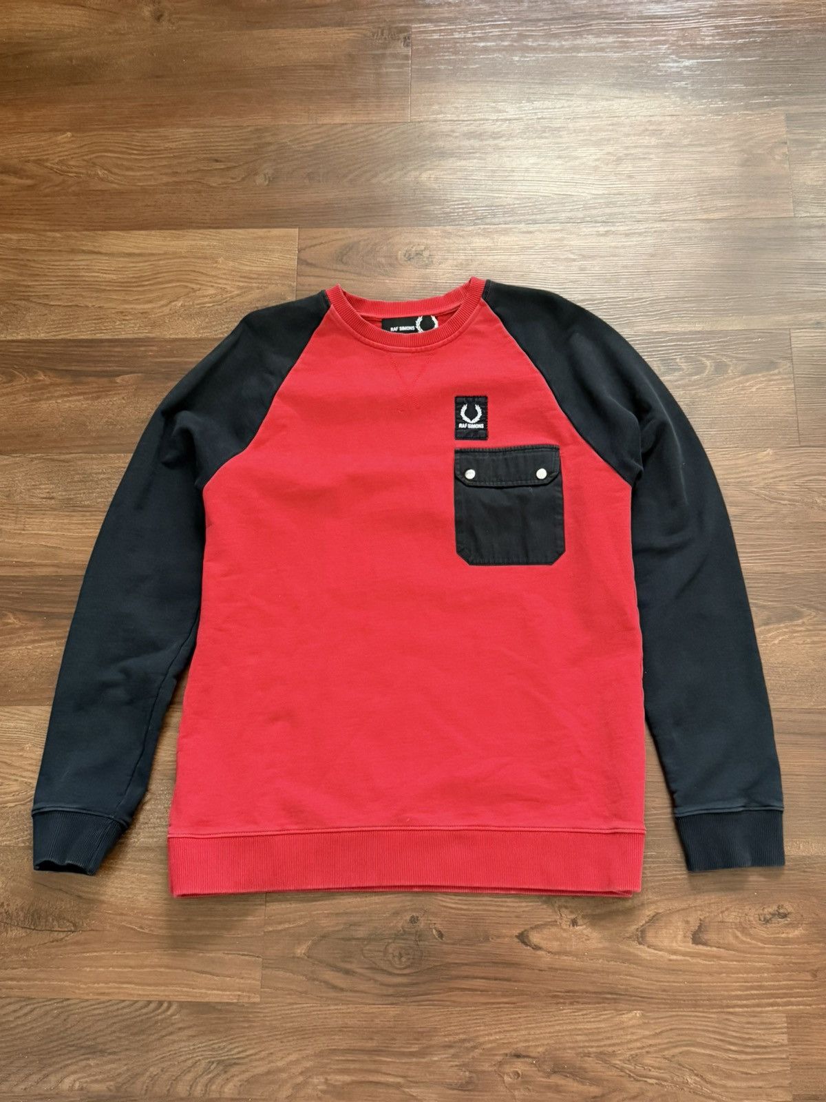 Fred Perry × Raf Simons RAF SIMMONS X FRED PERRY COLOR BLOCK RAGLAN CREWNECK Size US XXS / EU 40 - 1 Thumbnail