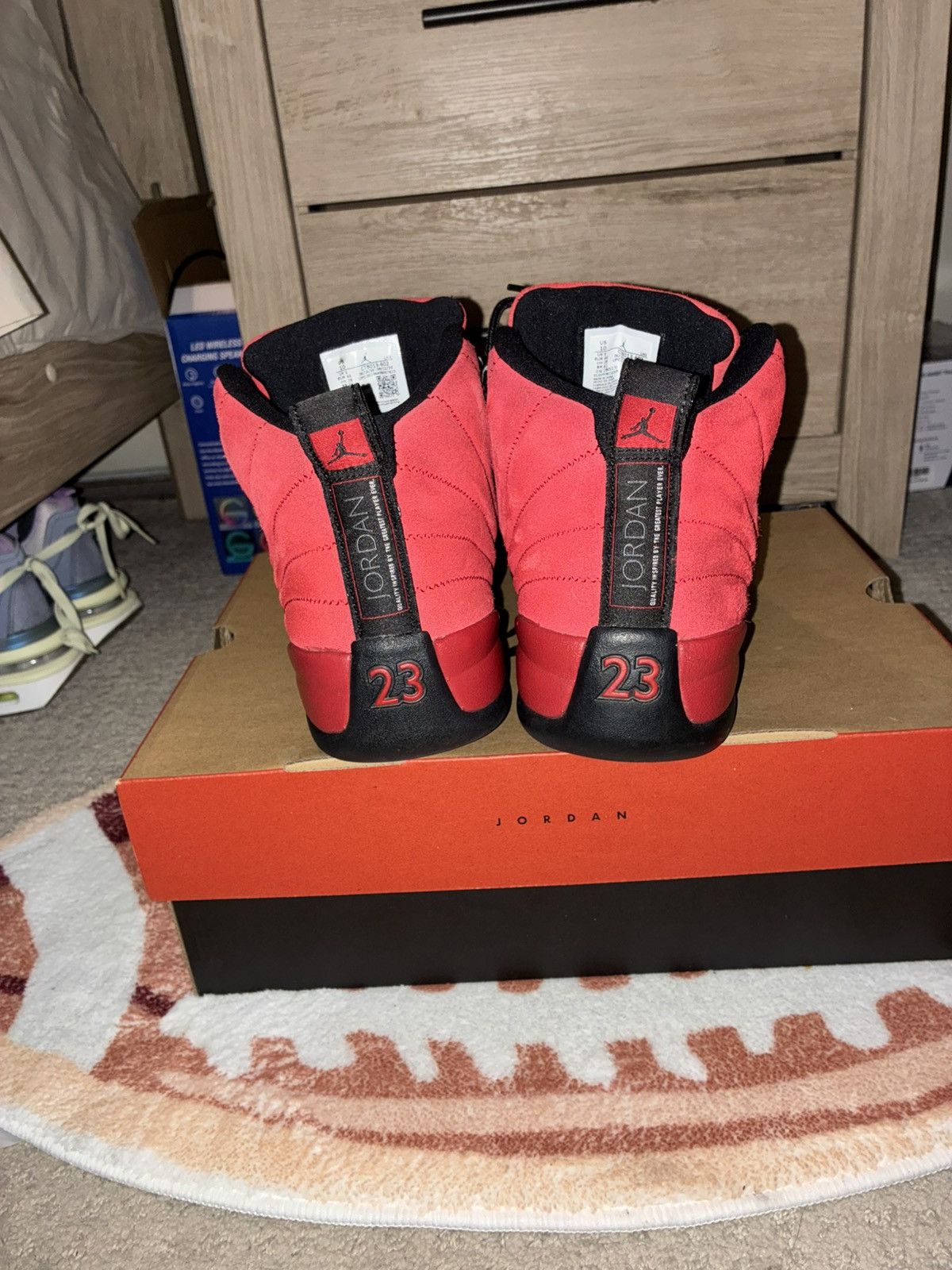 Jordan Brand Jordan 12 reverse flu game Size US 10 / EU 43 - 4 Thumbnail