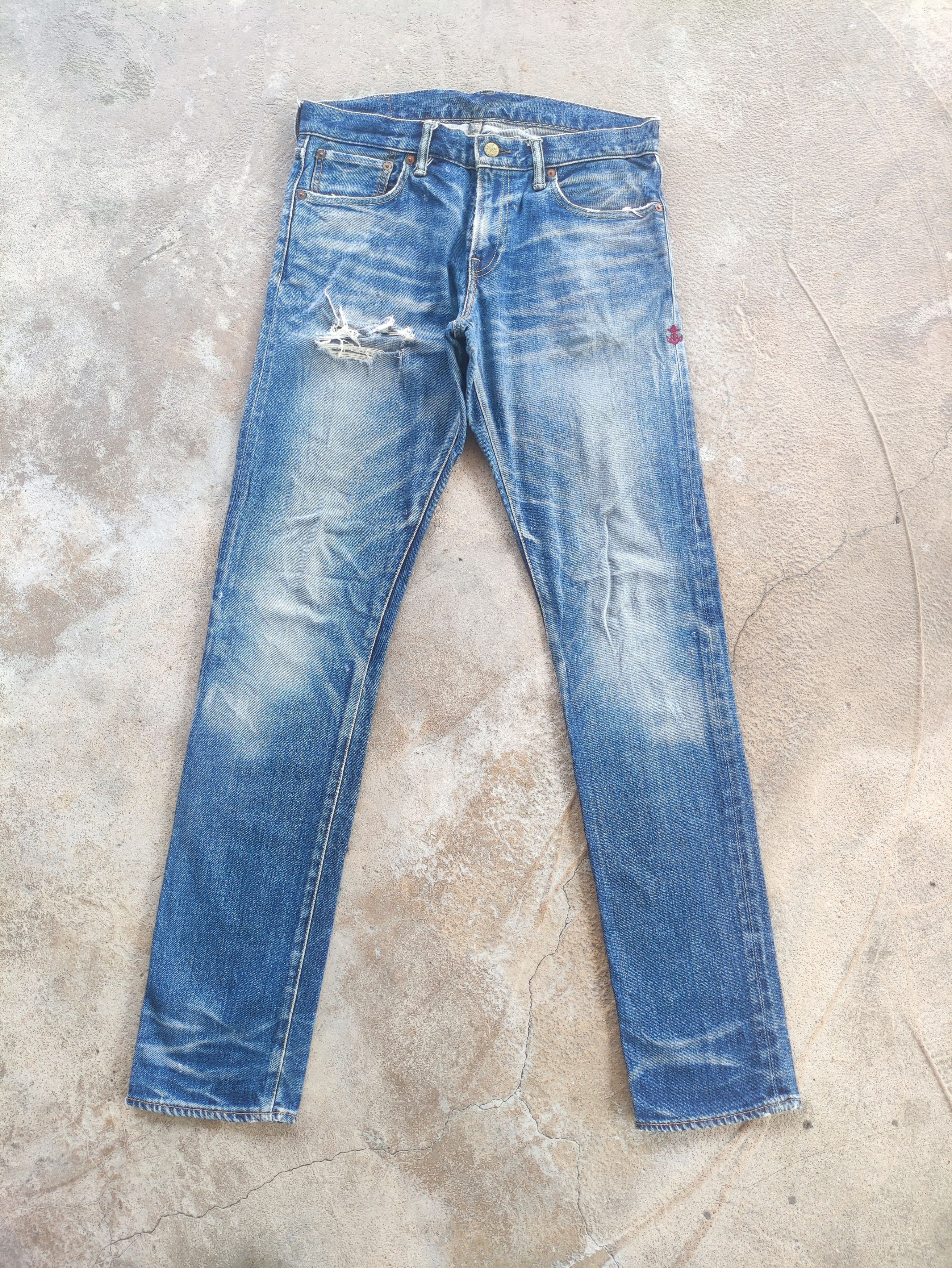 Japanese Brand Vintage Japanese Brand Faded Distressed Denim Pants Size US 32 / EU 48 - 1 Thumbnail