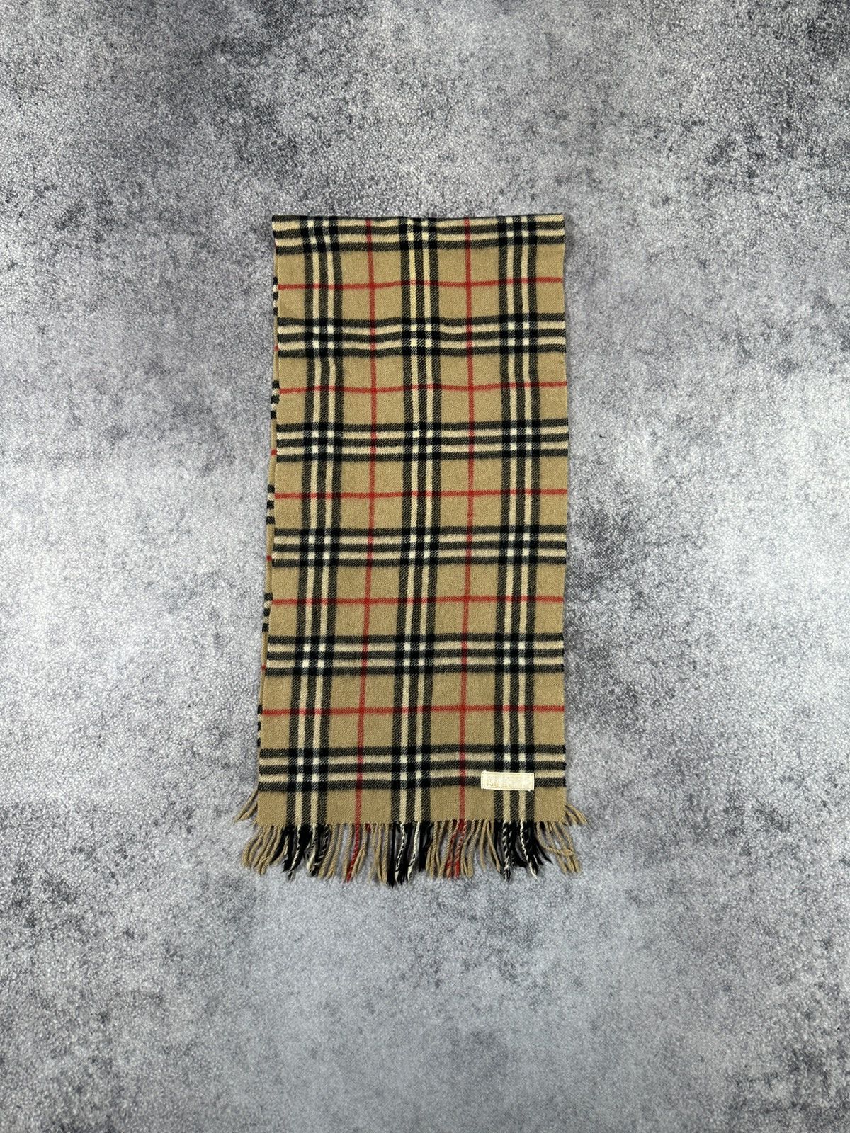 Burberry Vintage Burberry Check scarf luxury items rare Streetwear Size ONE SIZE - 1 Thumbnail