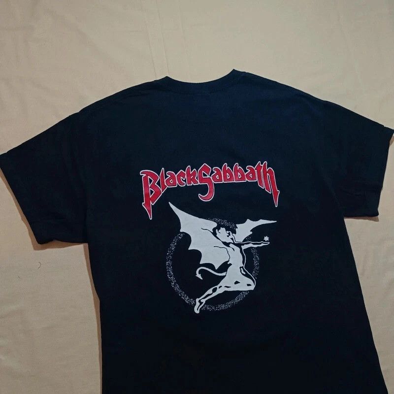 Black Sabbath VERY RARE Vintage Black Sabbath Black Tshirt Cross L Size US L / EU 52-54 / 3 - 10 Thumbnail