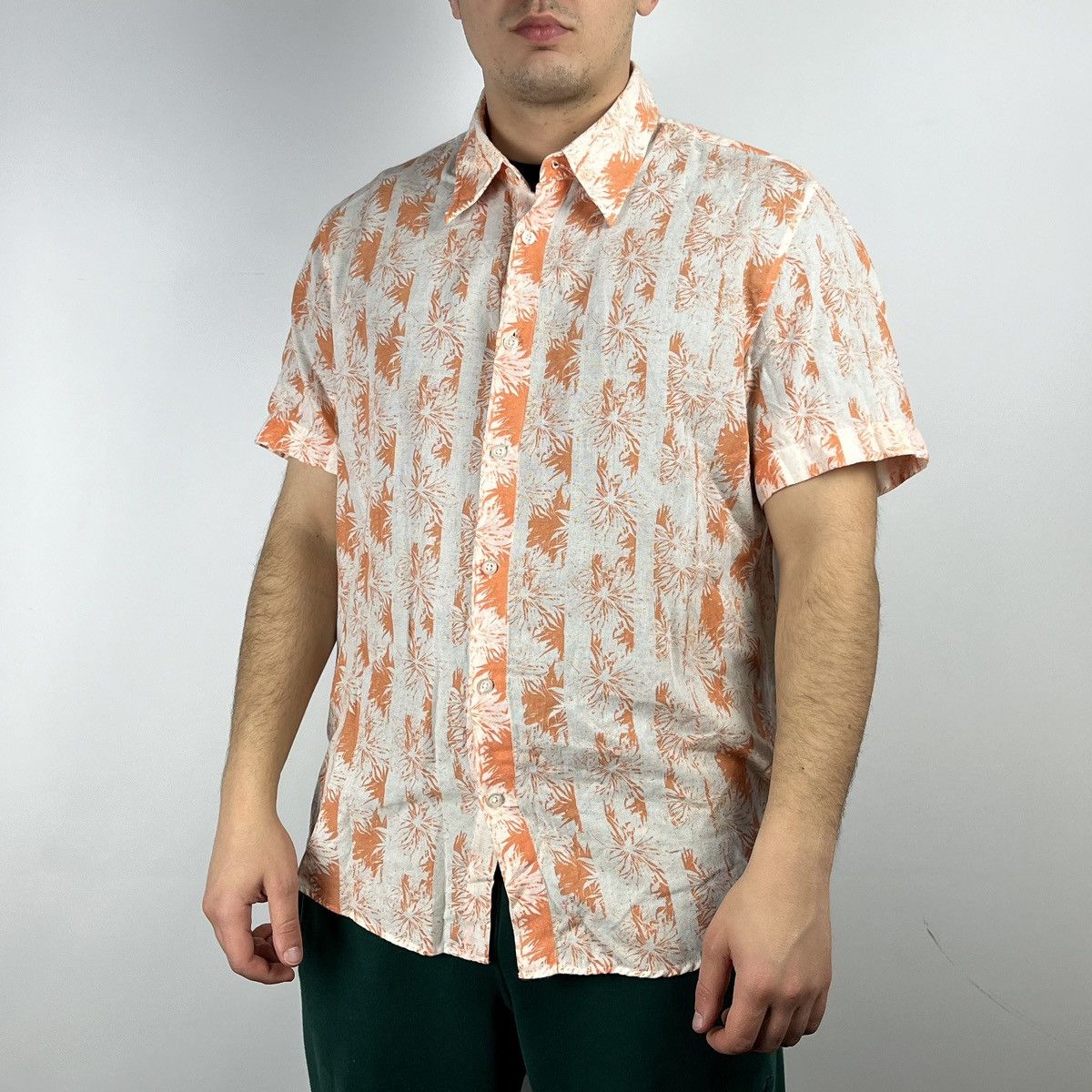 Hugo Boss Hugo boss shirt Hawaii style size Large Size US L / EU 52-54 / 3 - 1 Thumbnail