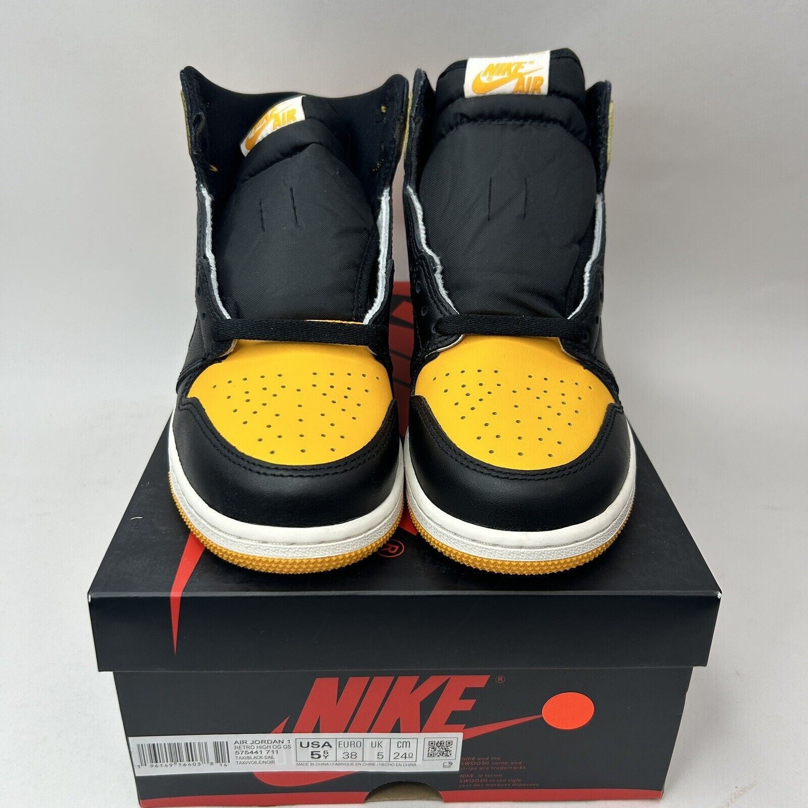 Nike Nike Air Jordan 1 Retro High OG GS “Yellow Toe/Taxi” 2023 Size US 7 / IT 37 - 2 Thumbnail