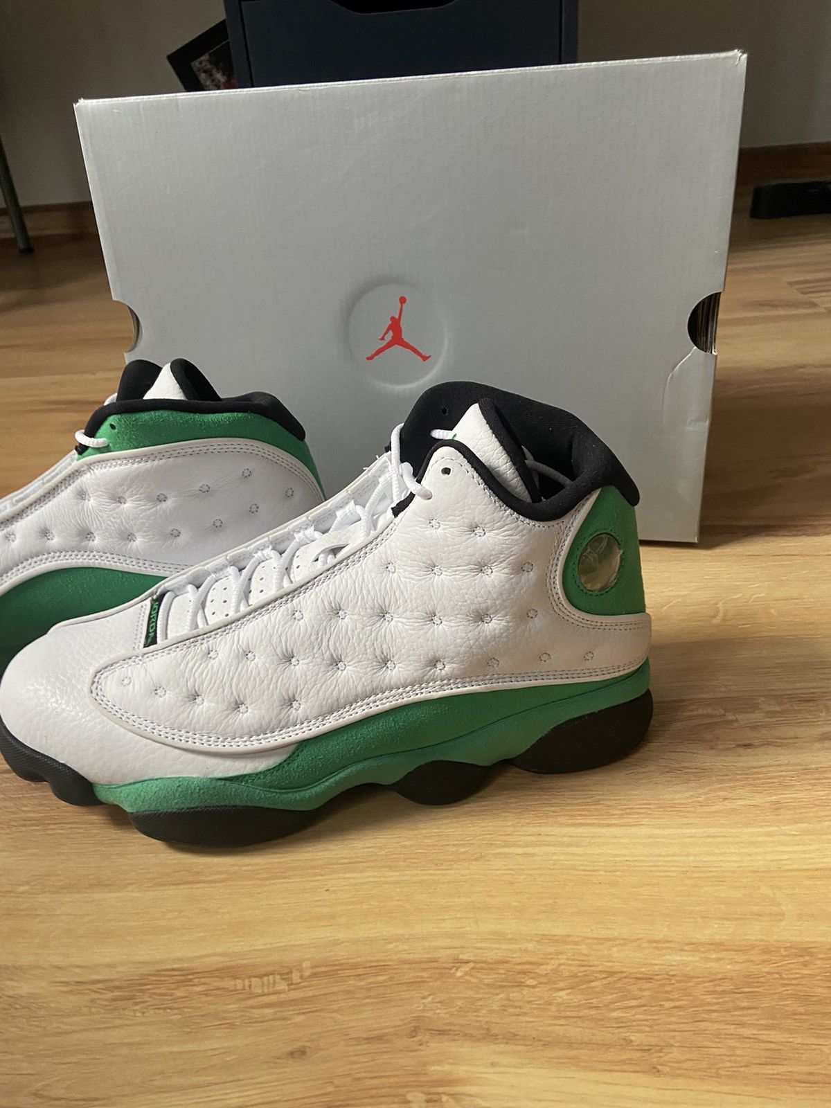 Nike Air Jordan 13 Lucky Green 2020 Size US 9.5 / EU 42-43 - 7 Thumbnail