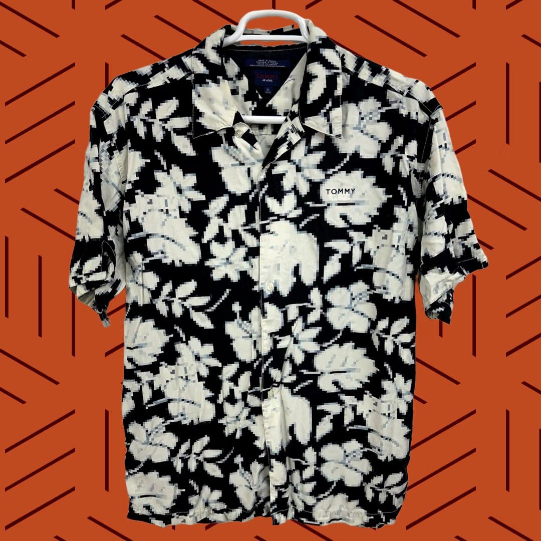 Tommy Hilfiger Tommy Jeans Hawaiian Shirt XL Floral Button Front Men’s Size Size US XL / EU 56 / 4 - 1 Thumbnail